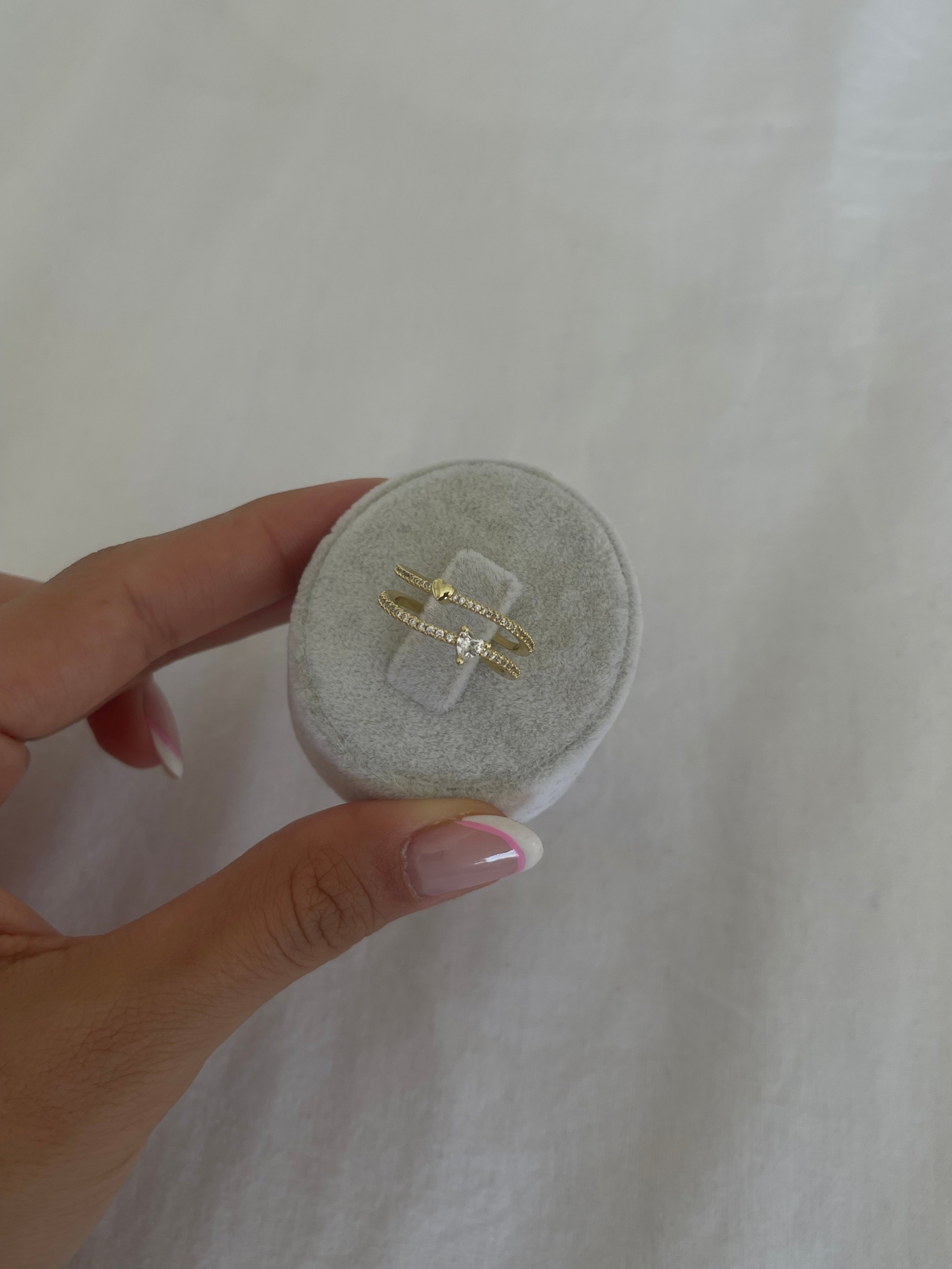 Çift sıra kalp detay yüzük