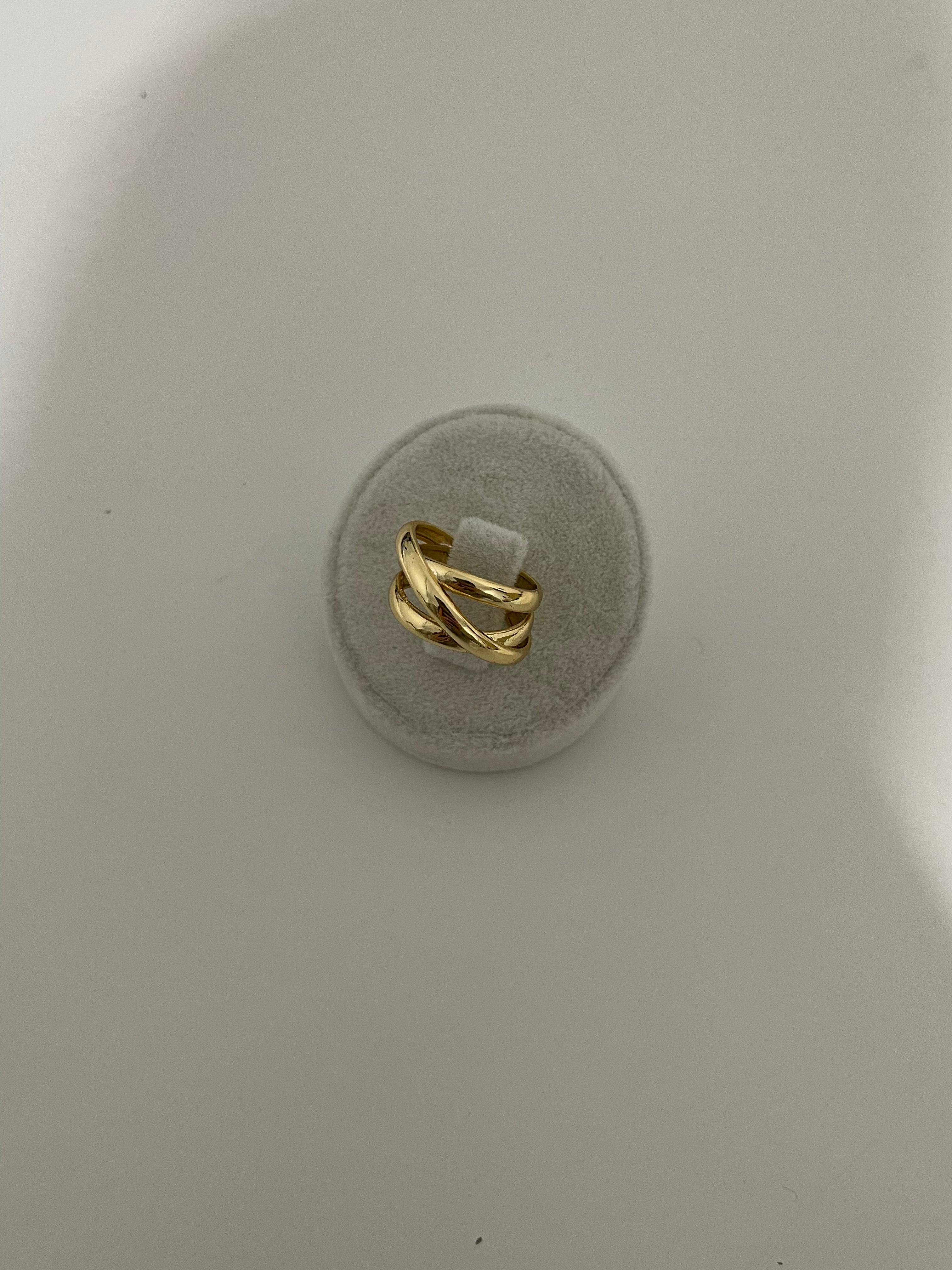 Basic sarmal yüzük