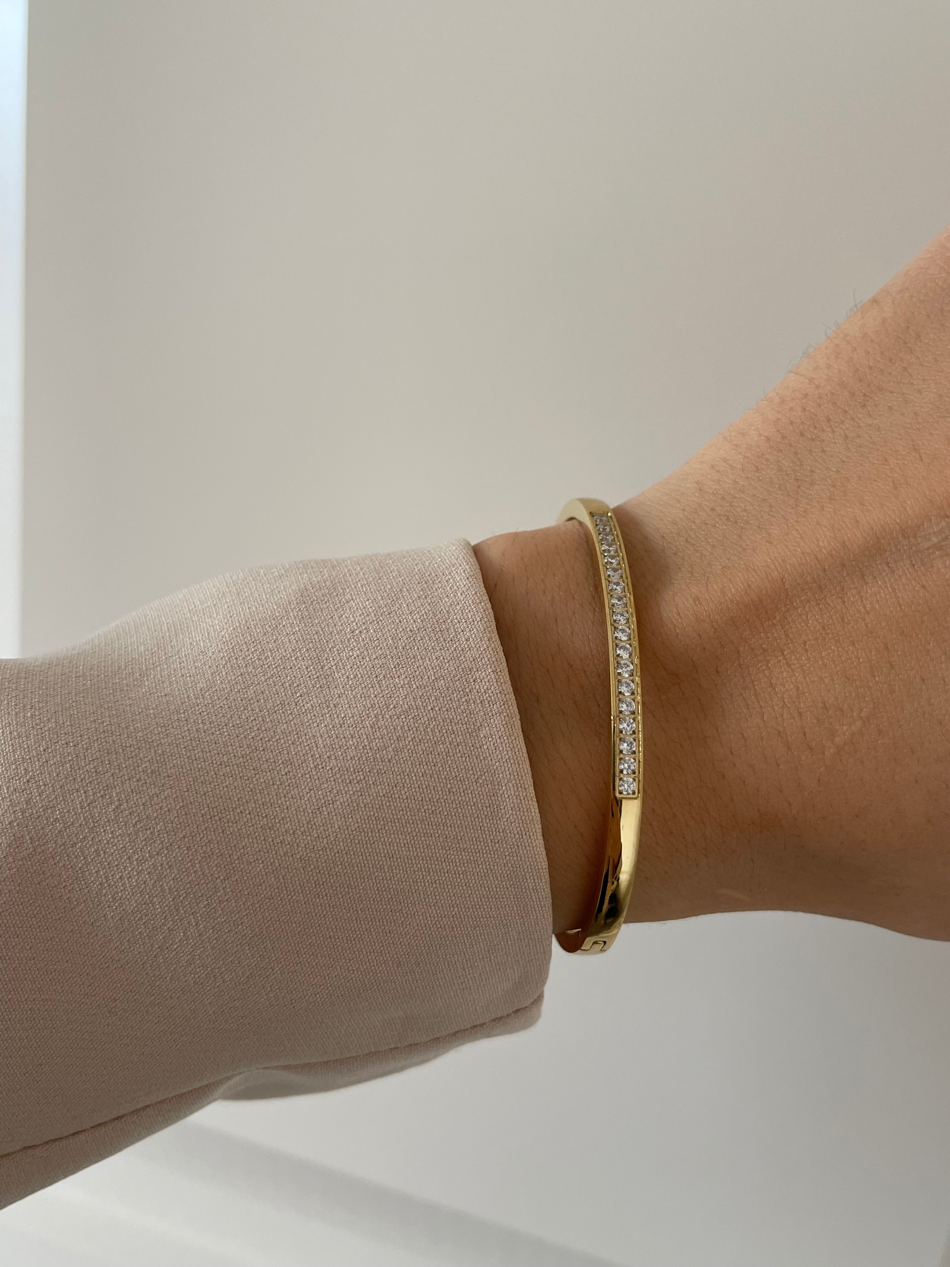 Çelik taşlı kelepçe