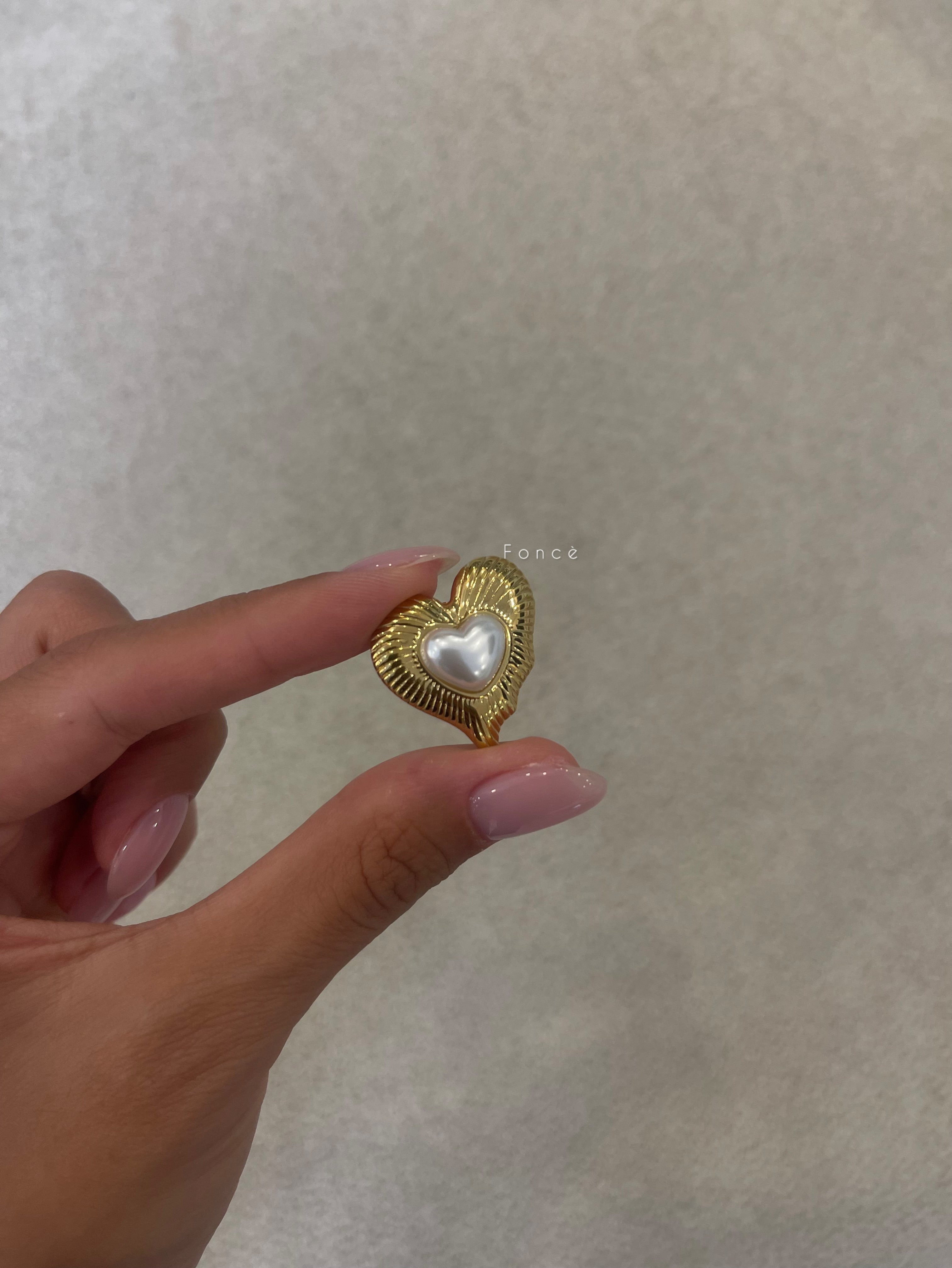 Çelik vintage eğimli kalp küpe