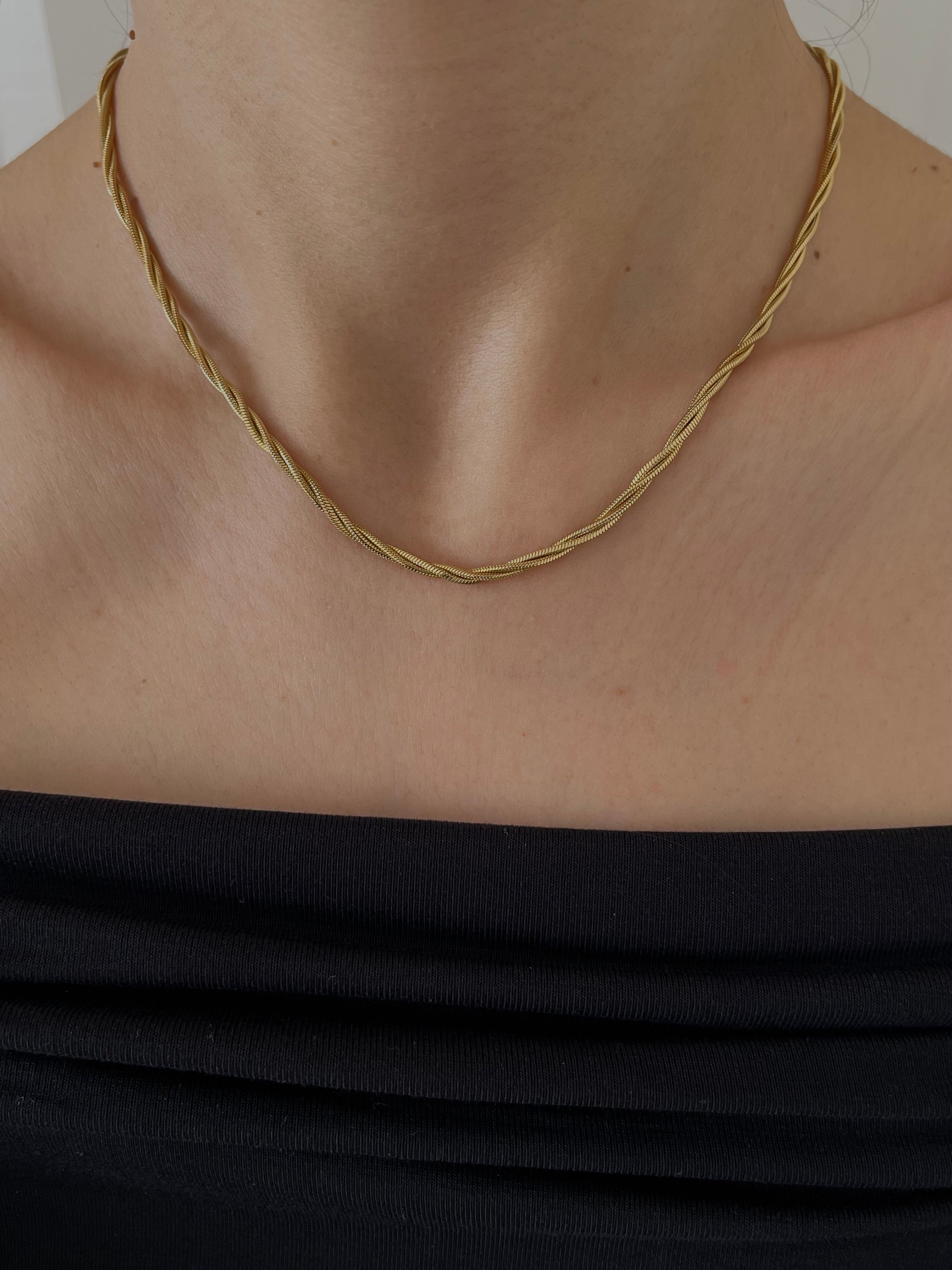 Çelik basic sarmal kolye