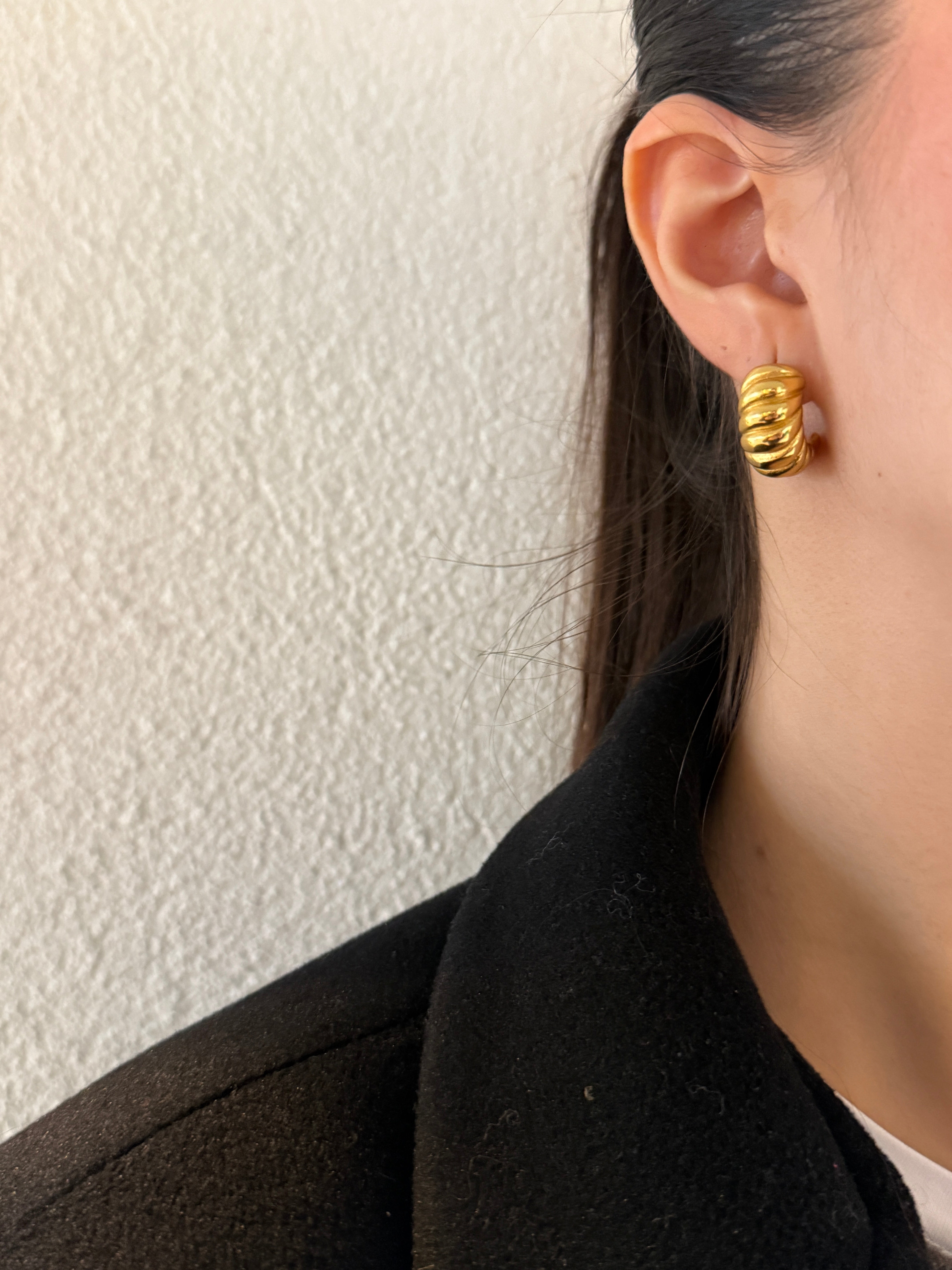 Çelik yarım kruvasan küpe