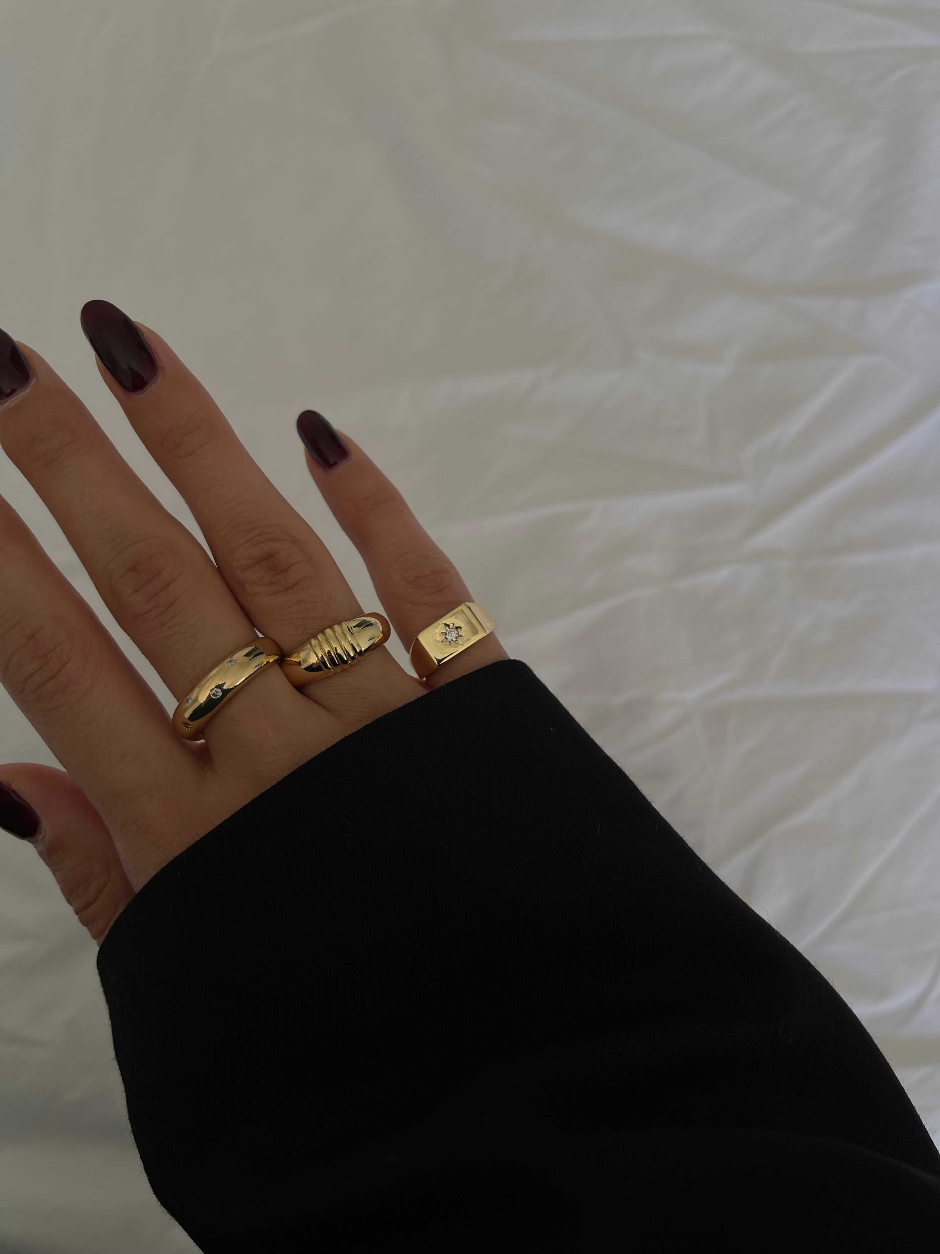 Mini taş detay bombe yüzük