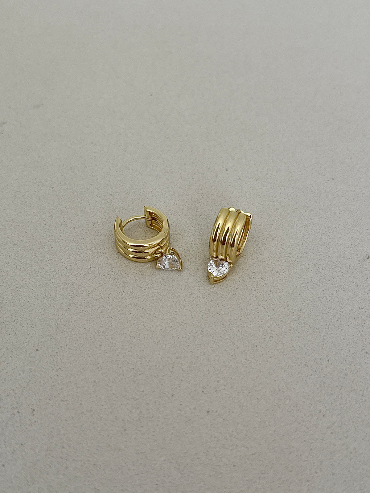 925 gümüş triple kalp figür küpe