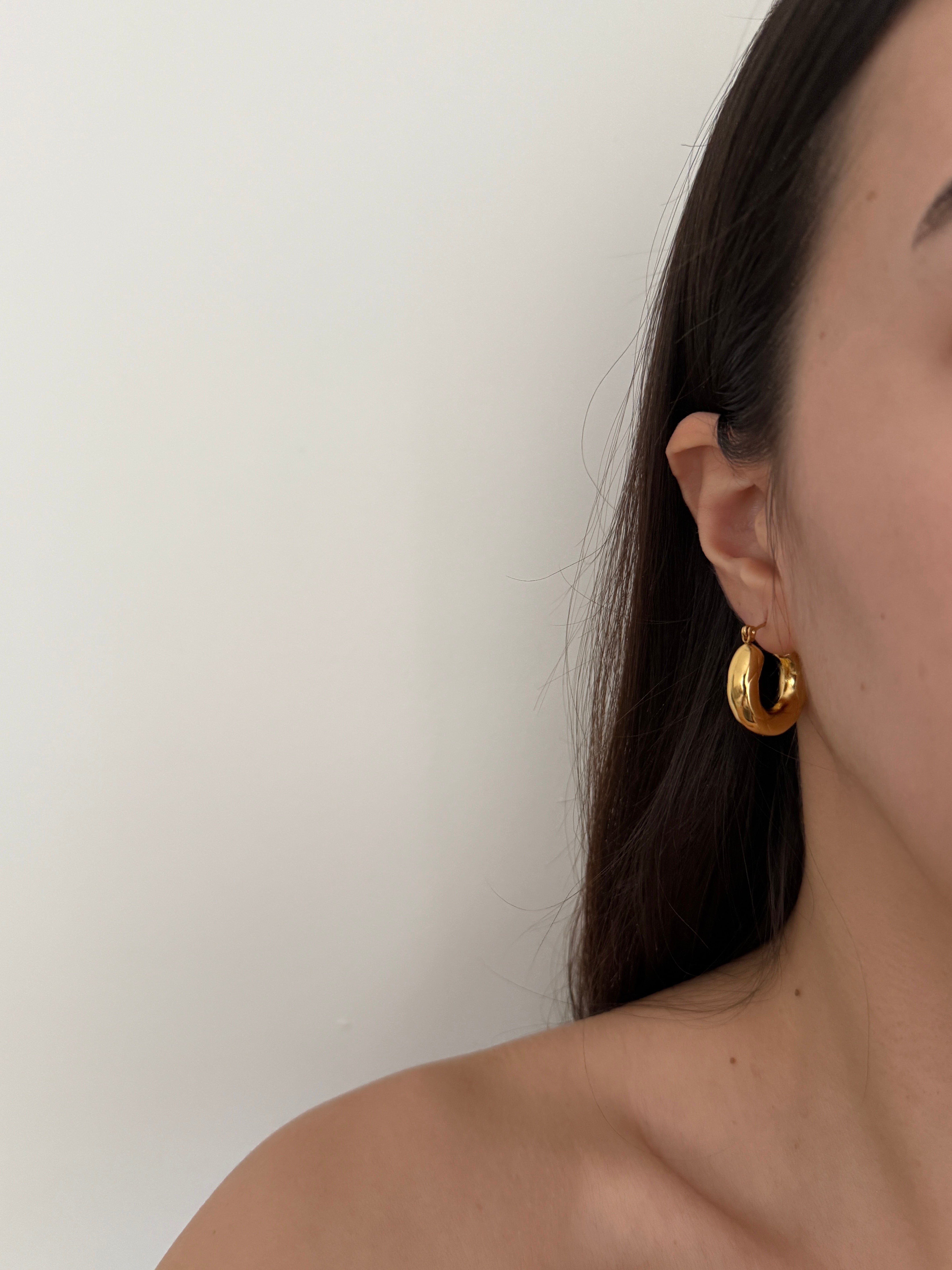 Çelik çizgi detay halka küpe