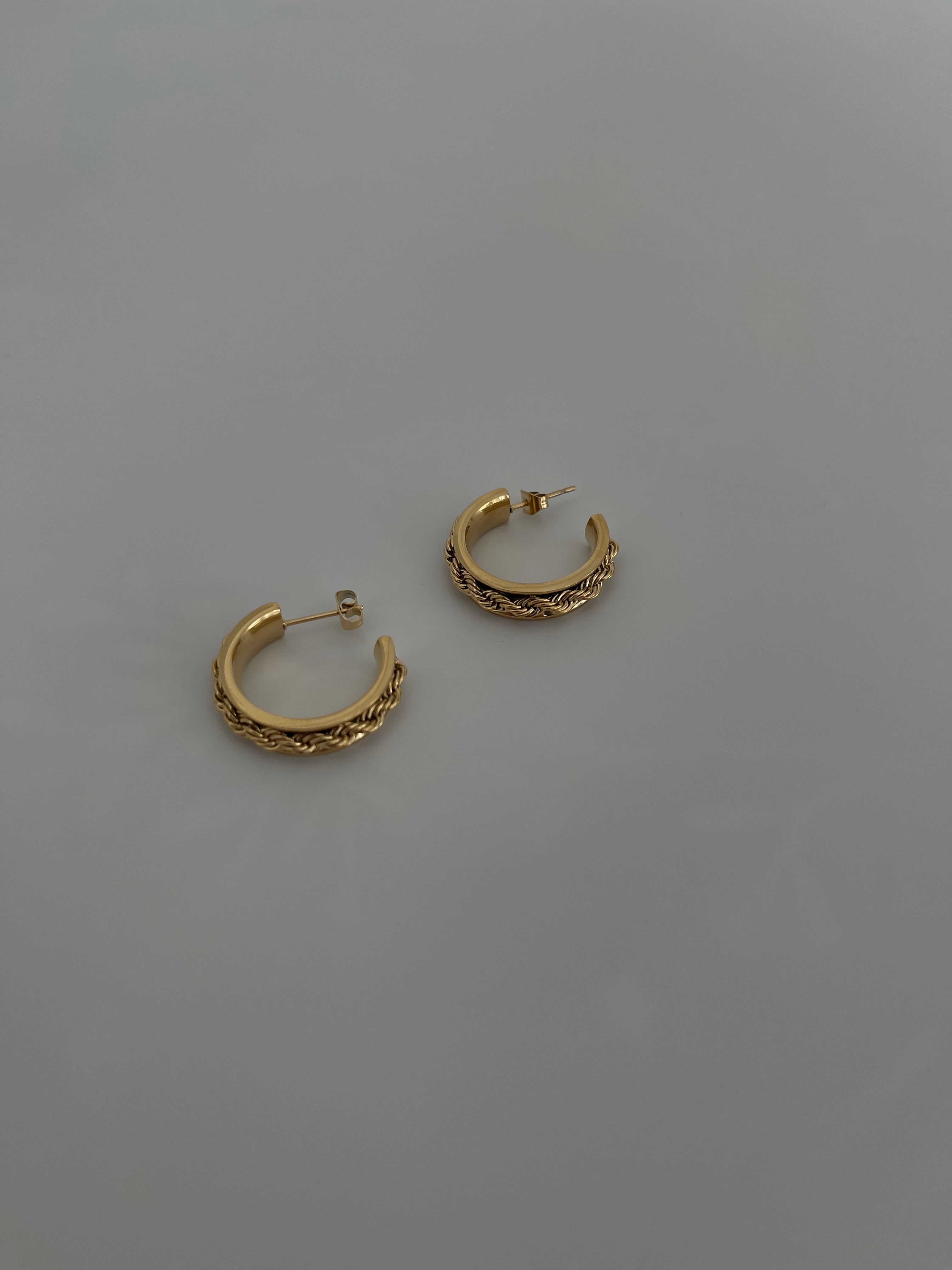 Çelik burgu zincir detay küpe