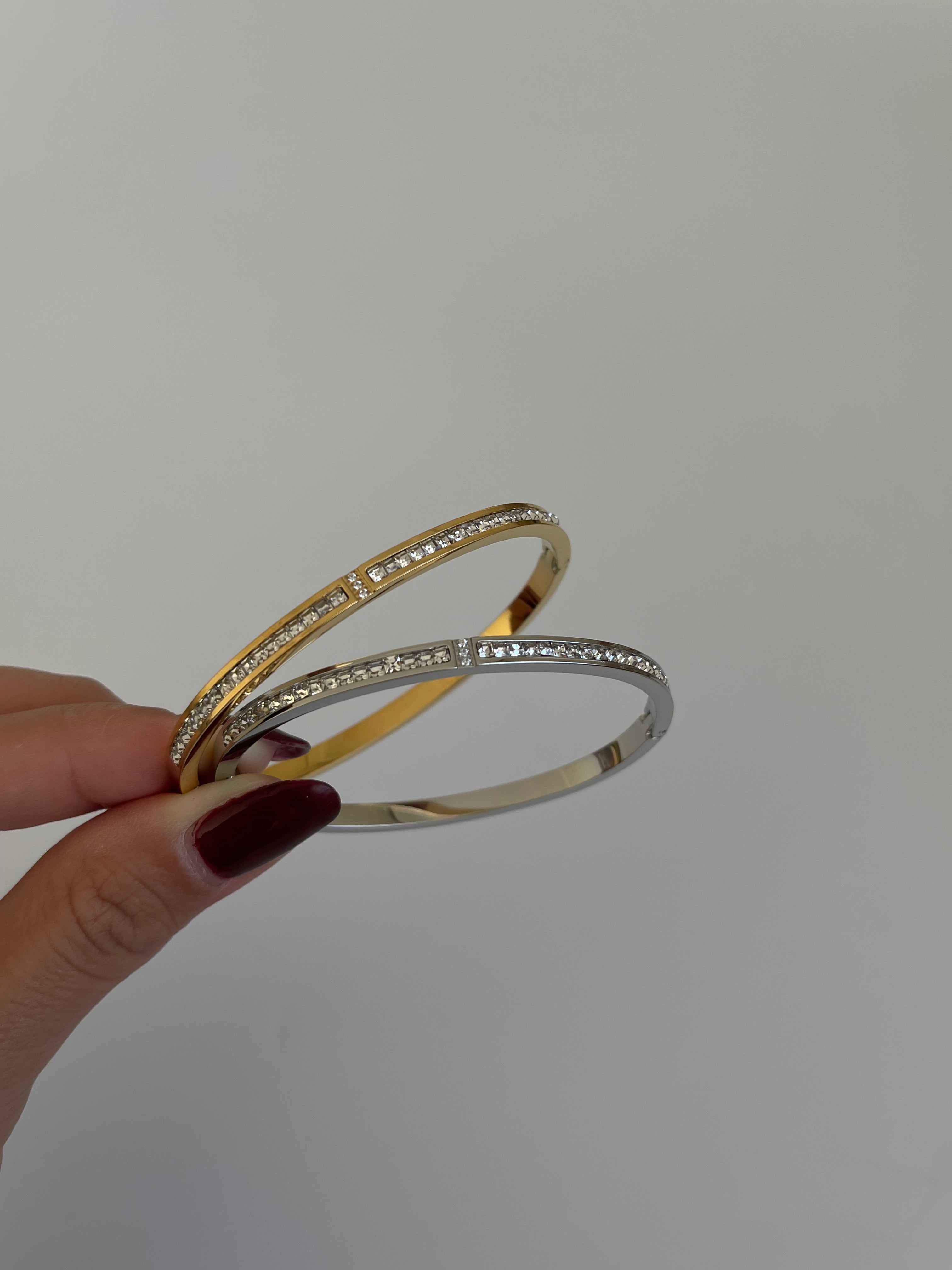 Çelik su yolu kelepçe