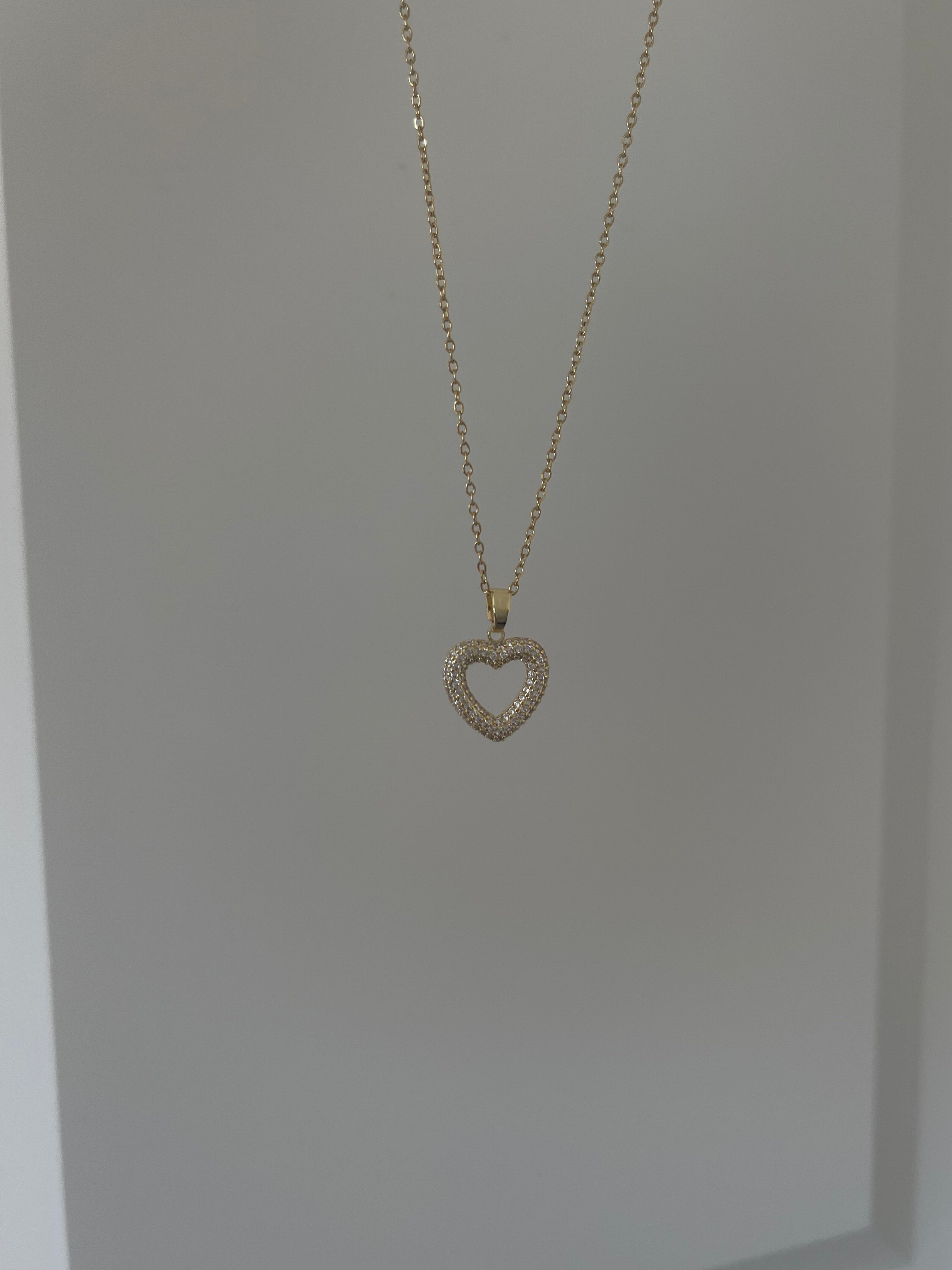 Çelik taşlı boş kalp kolye