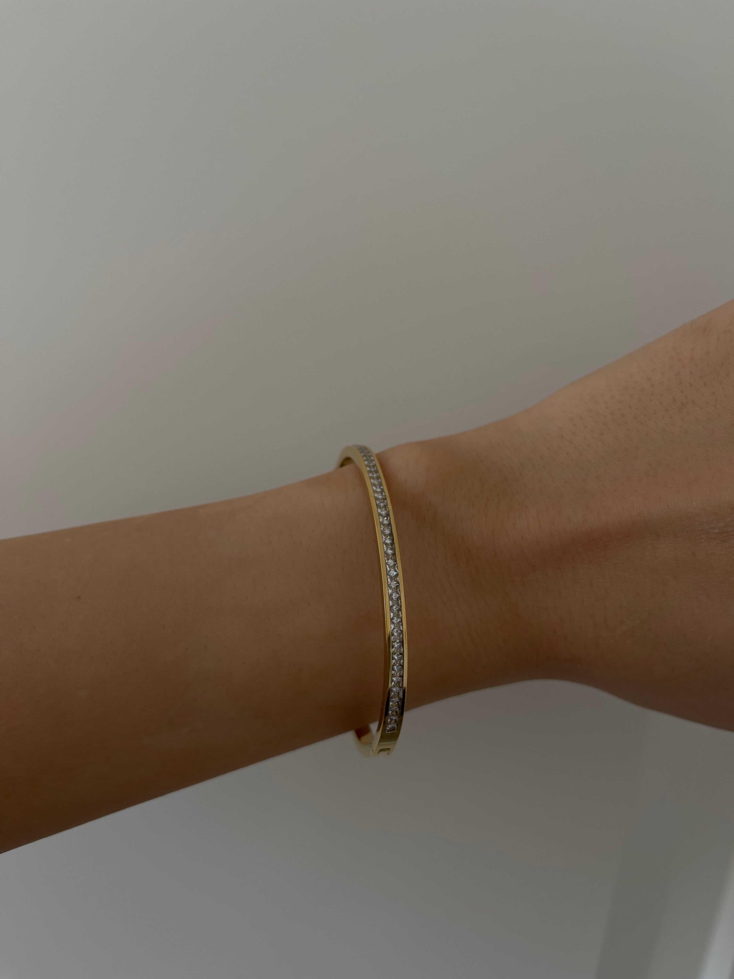 Çelik su yolu kelepçe