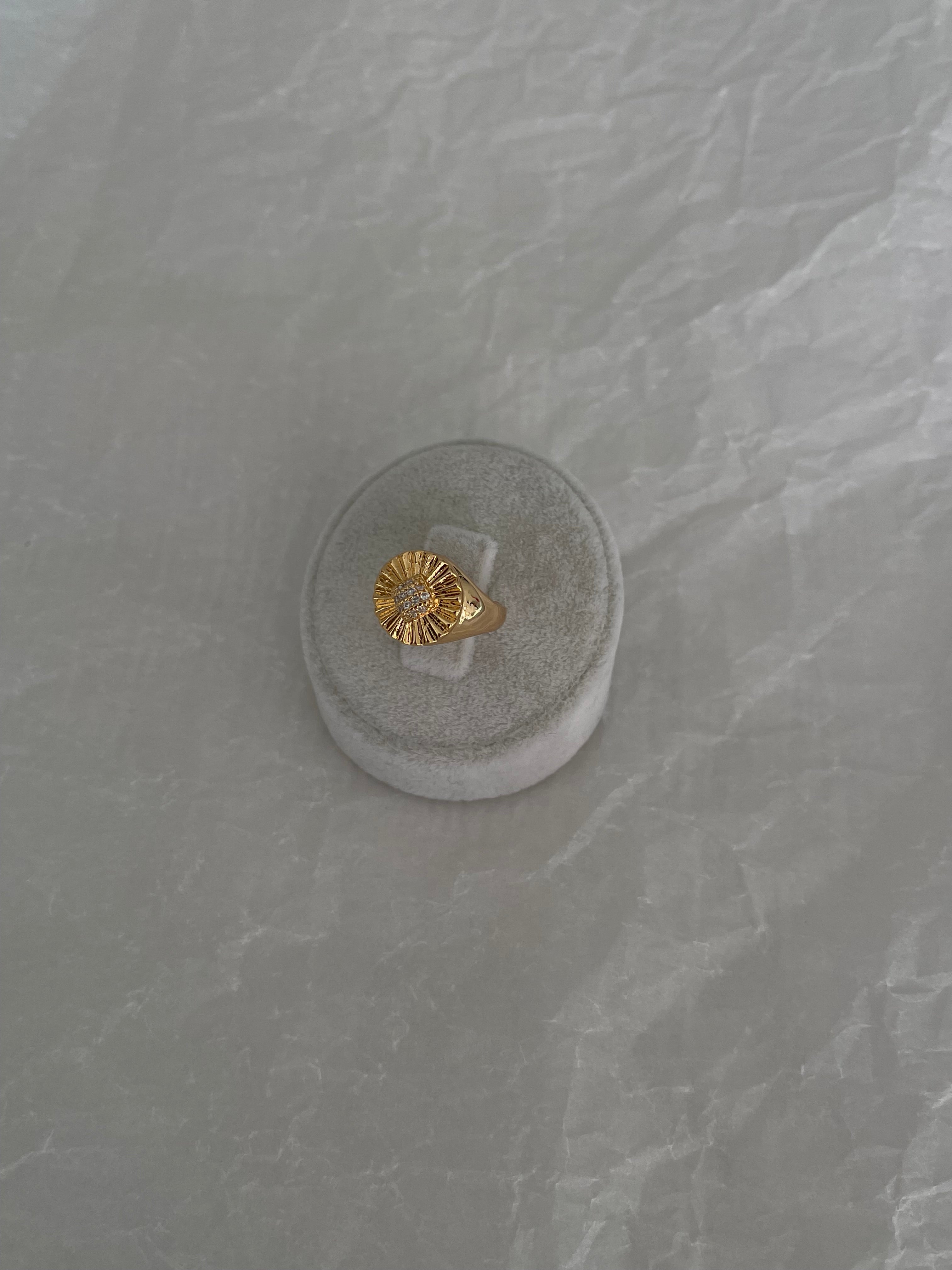 Şövalye serçe parmak yüzüğü