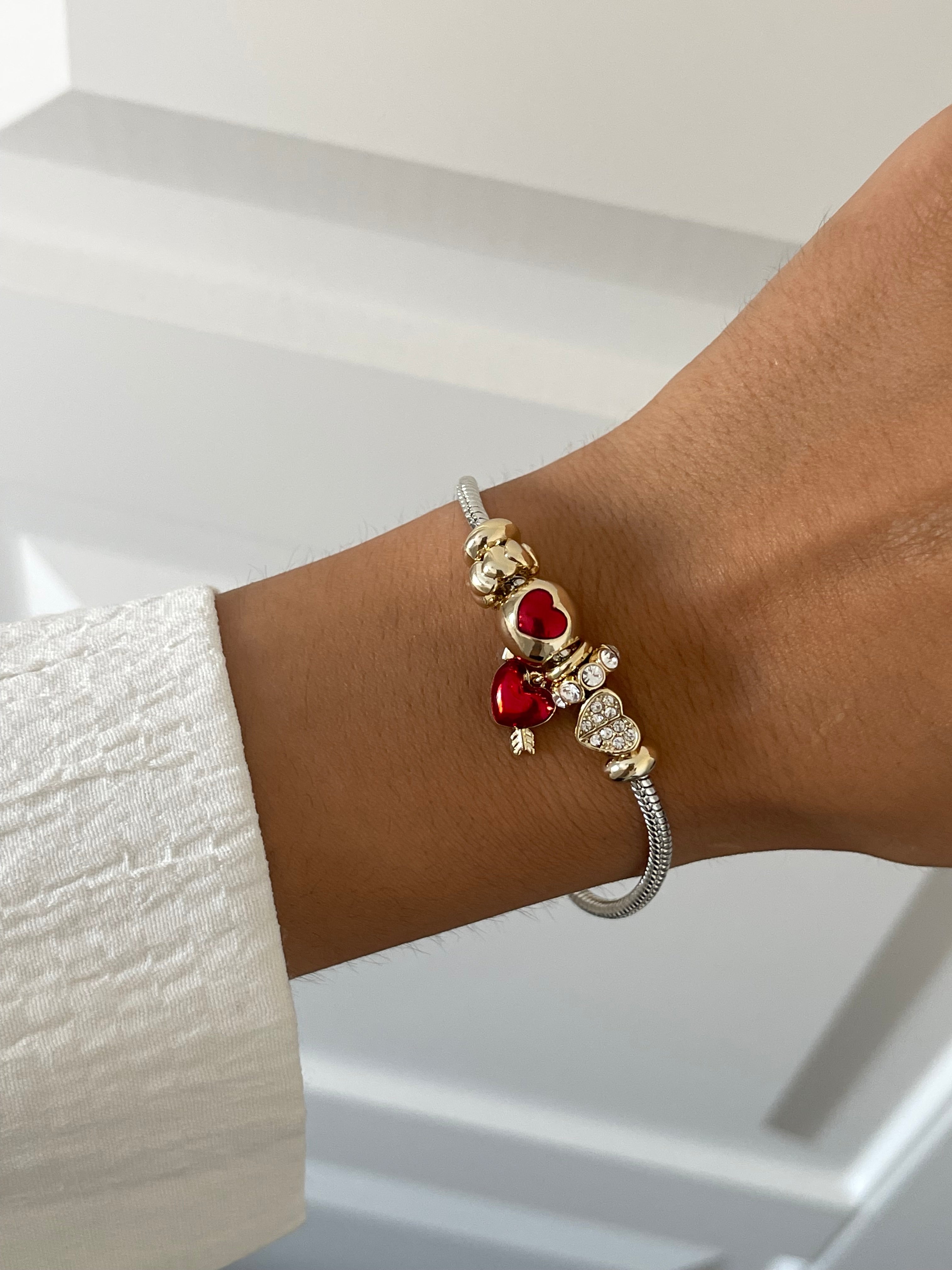 Red charm p*ndora bileklik