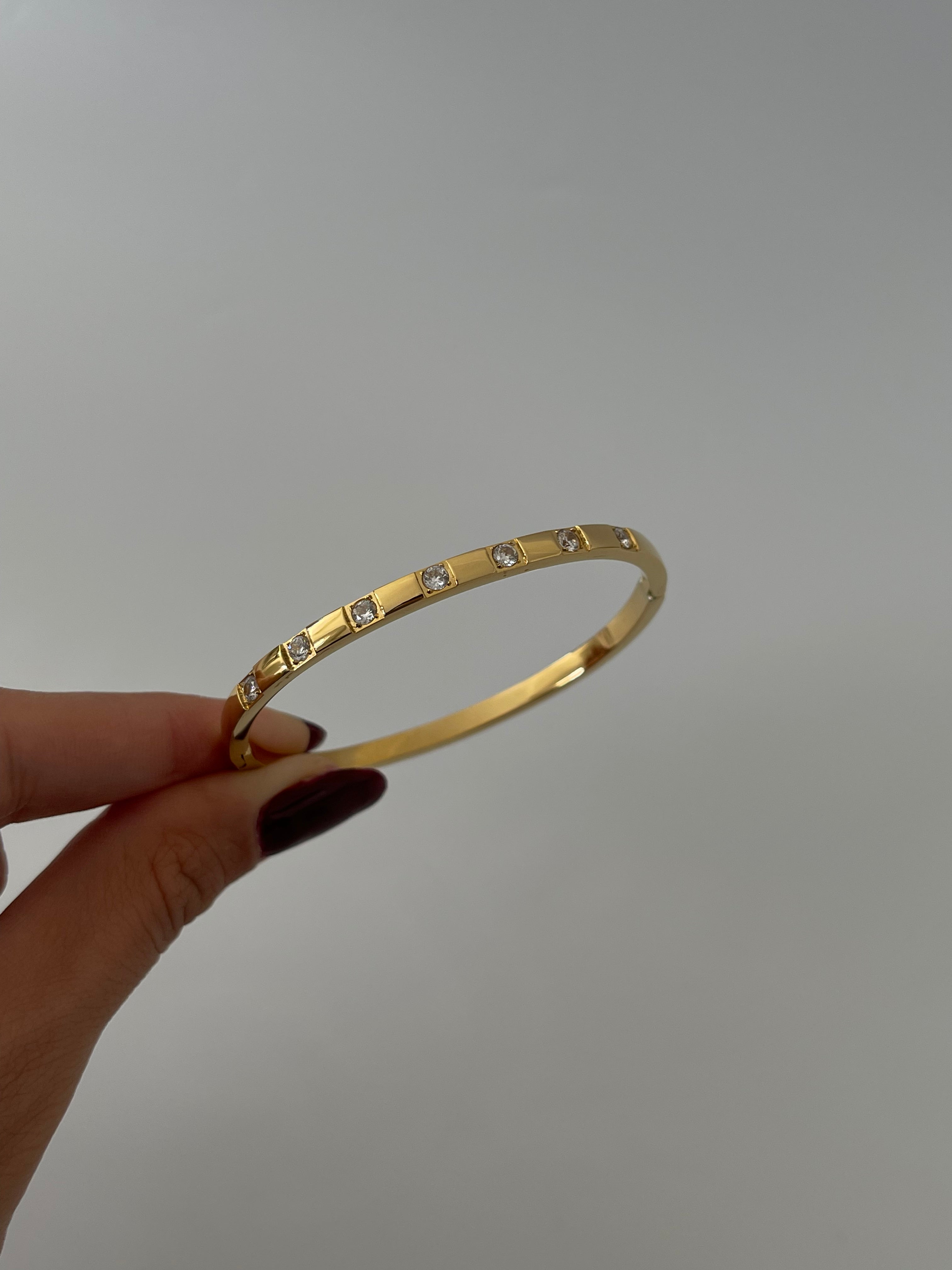 Çelik basic taşlı kelepçe