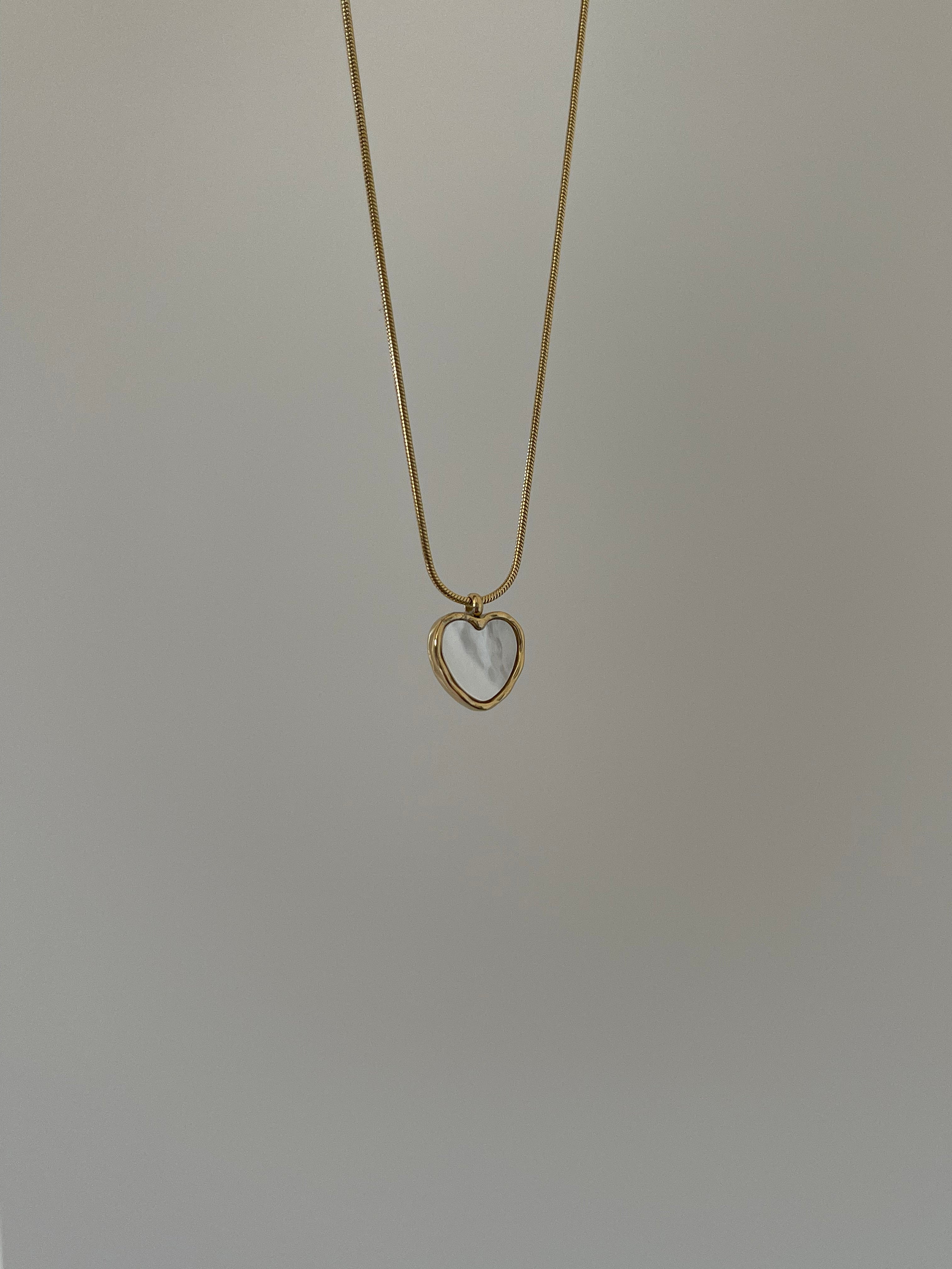 Çelik yassı kalp kolye