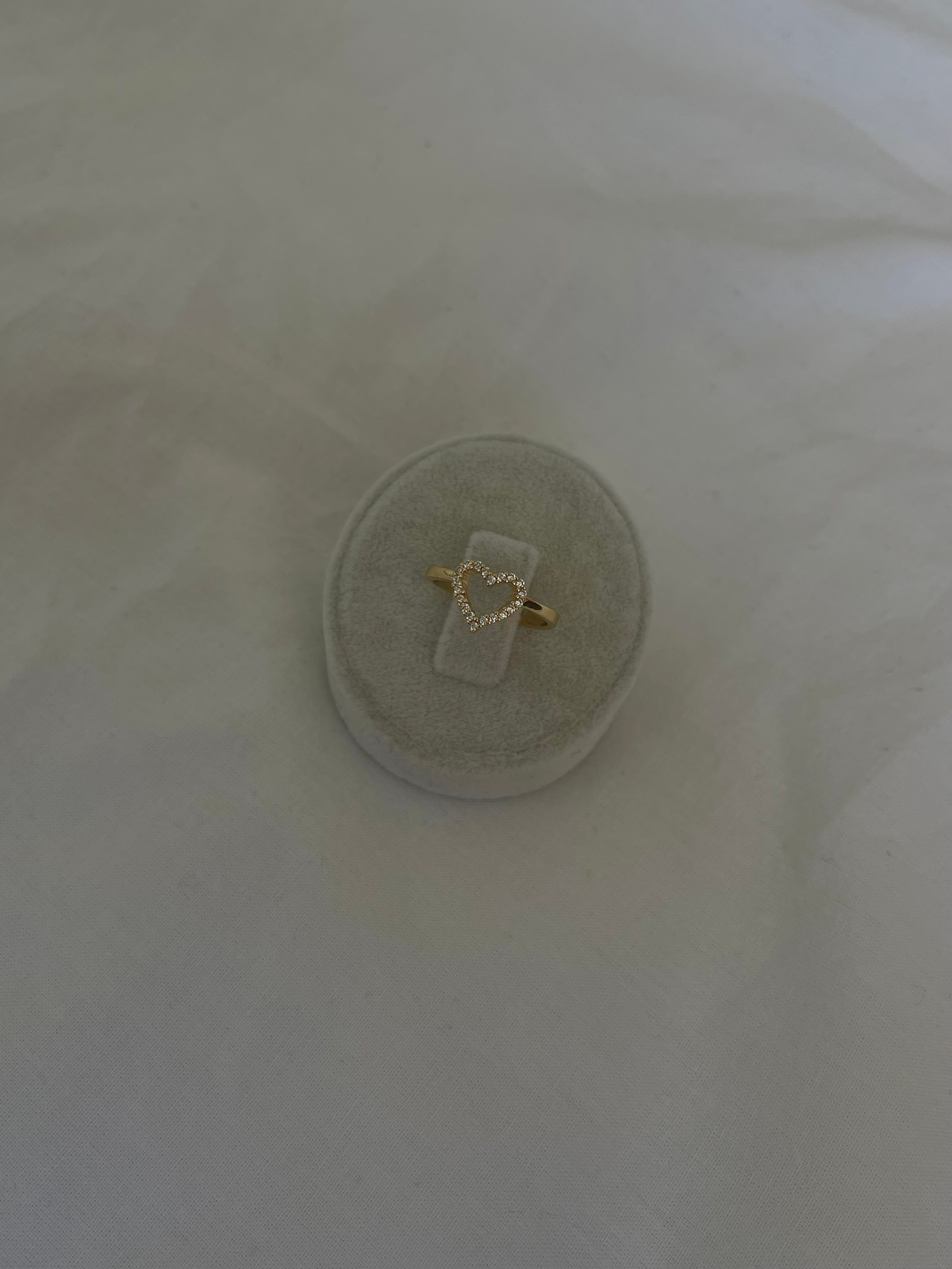 Taşlı boş kalp yüzük