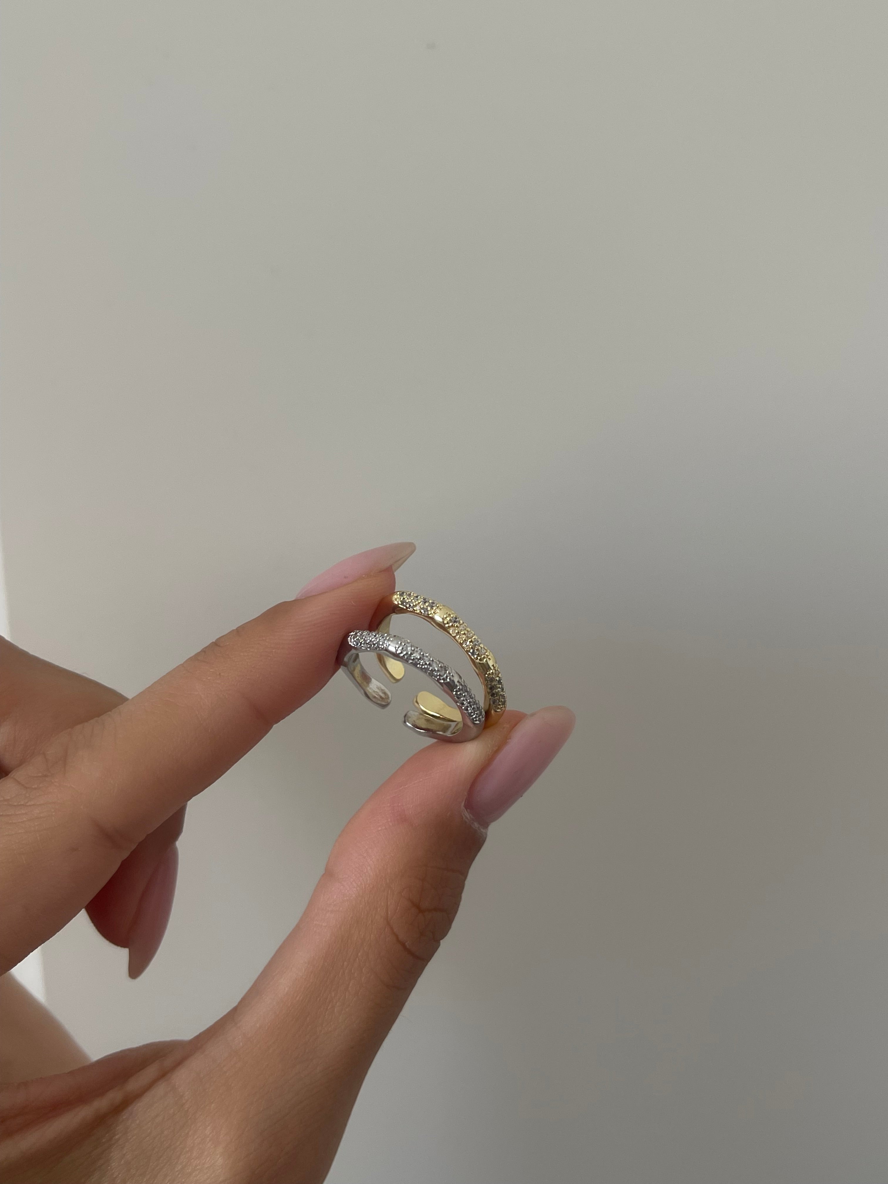 Taşlı ince yüzük