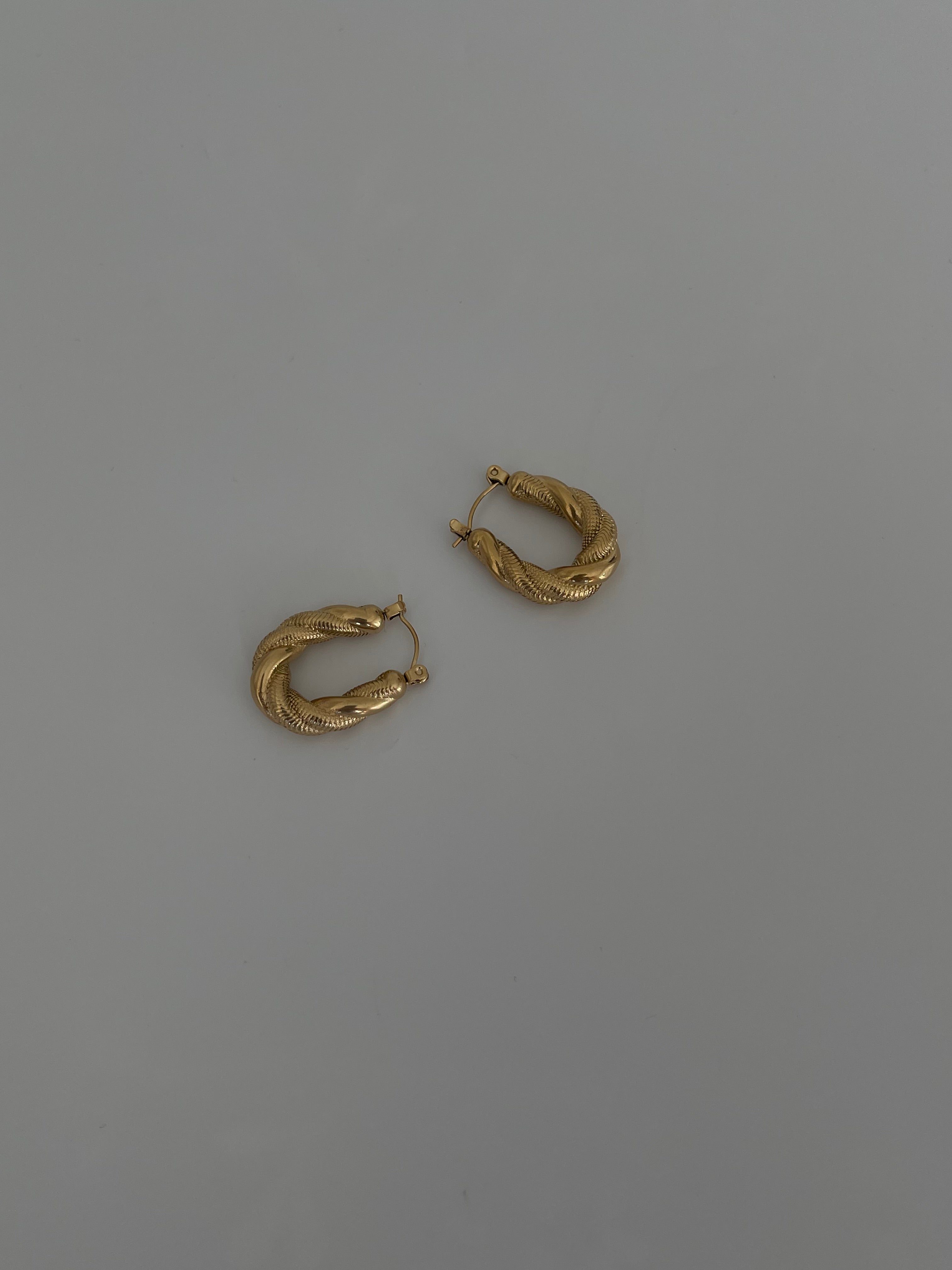 Çelik oval burgu küpe