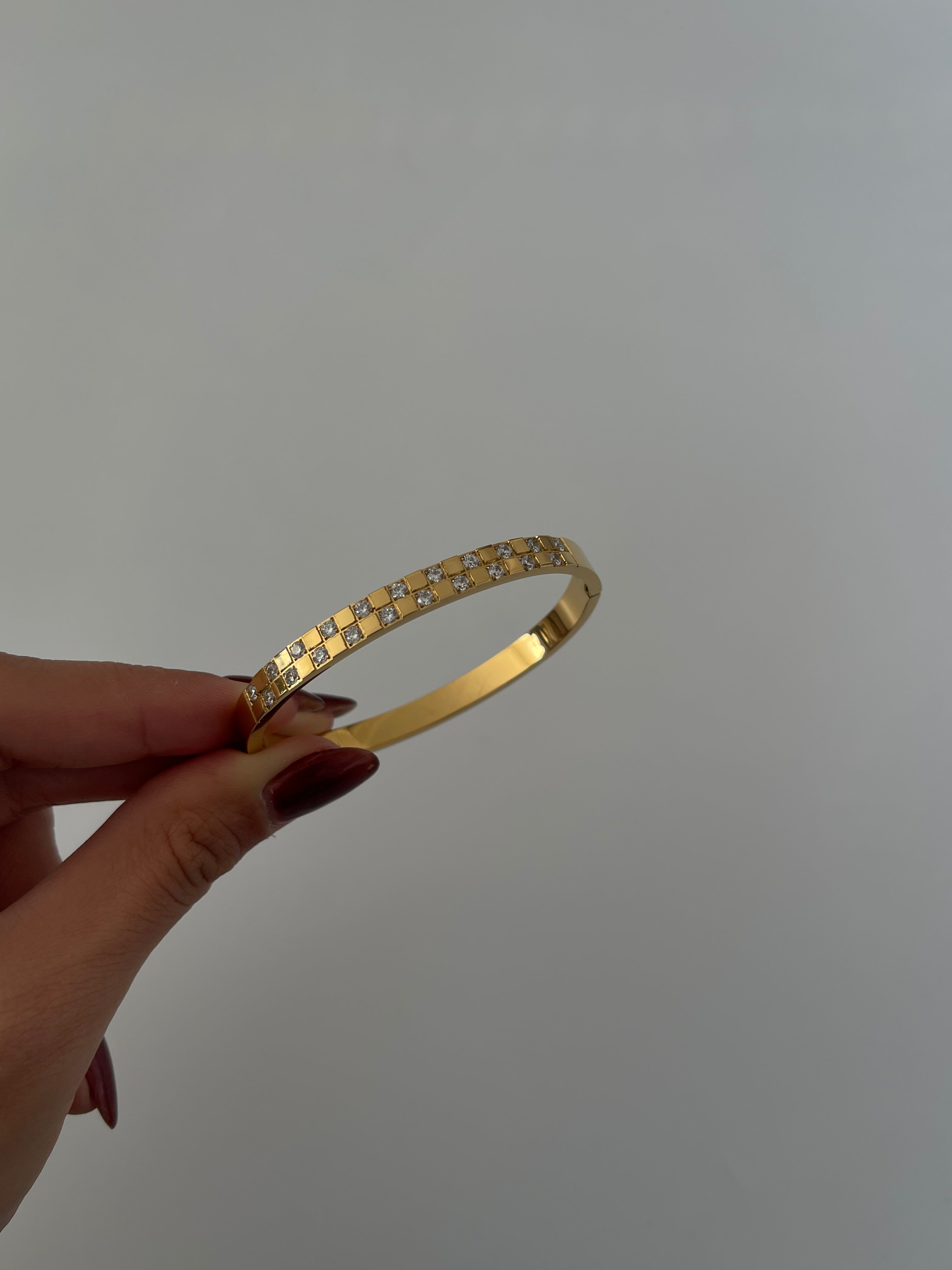 Çelik çift sıra taşlı kelepçe