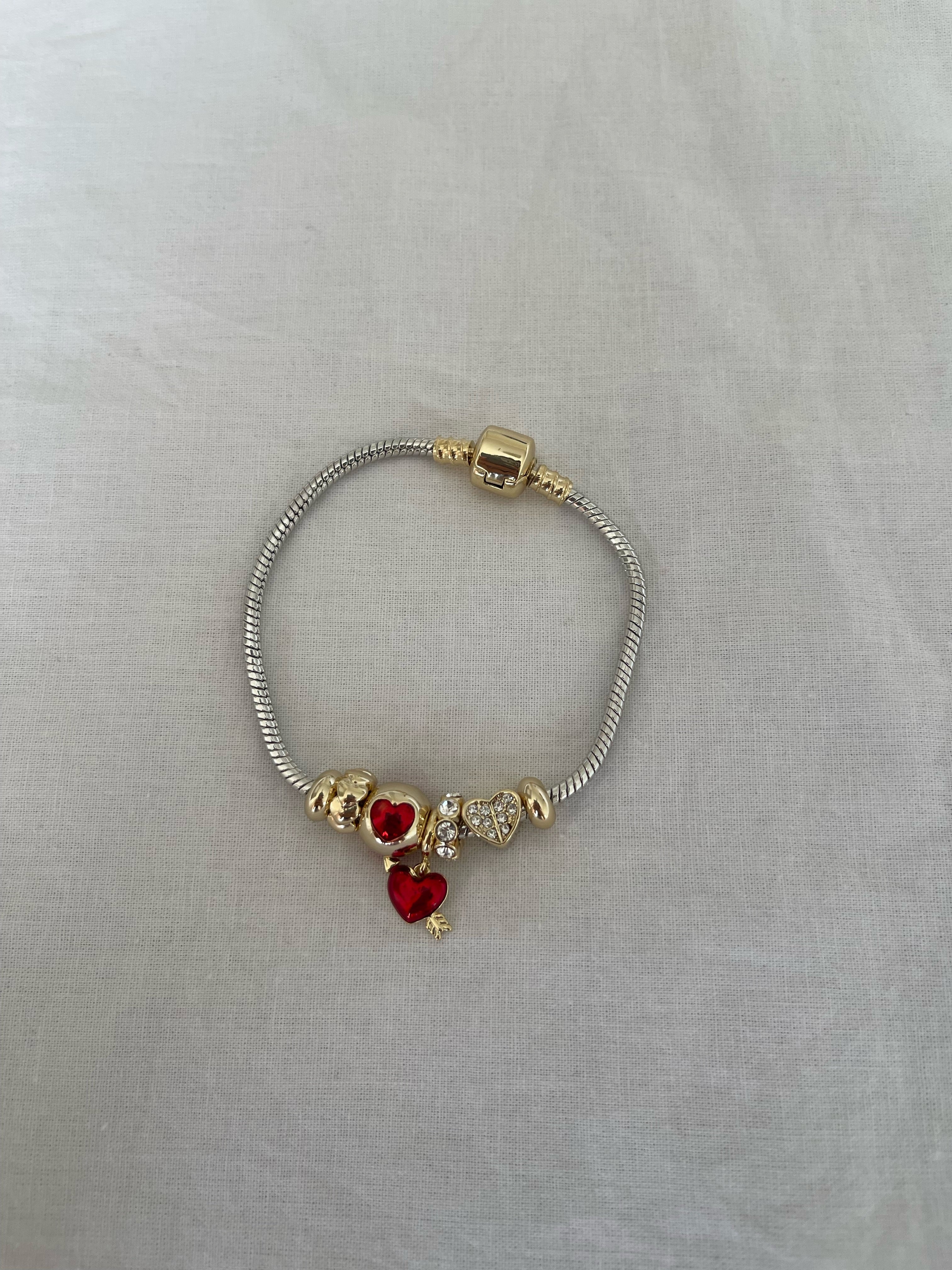 Red charm p*ndora bileklik