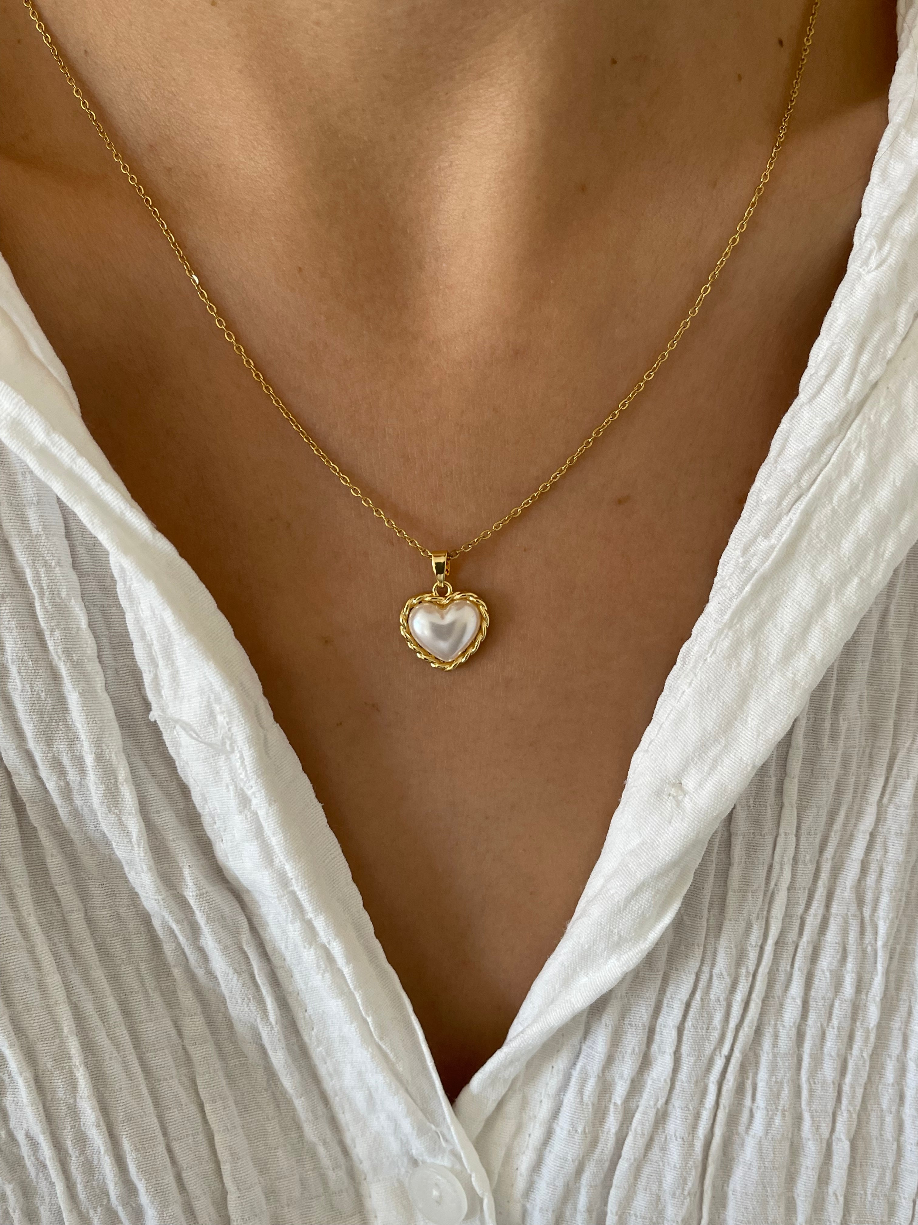 Çelik burgu kenar kalp kolye