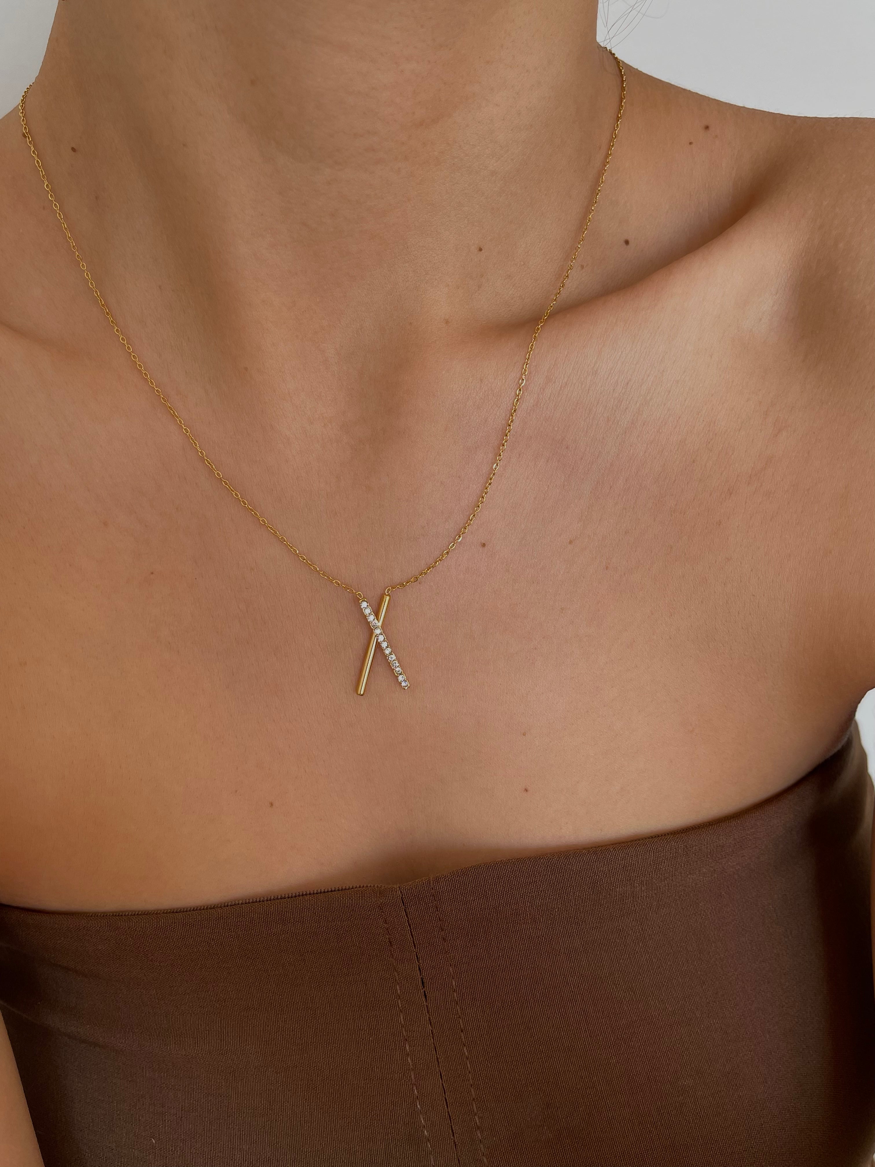 Çelik x basic kolye