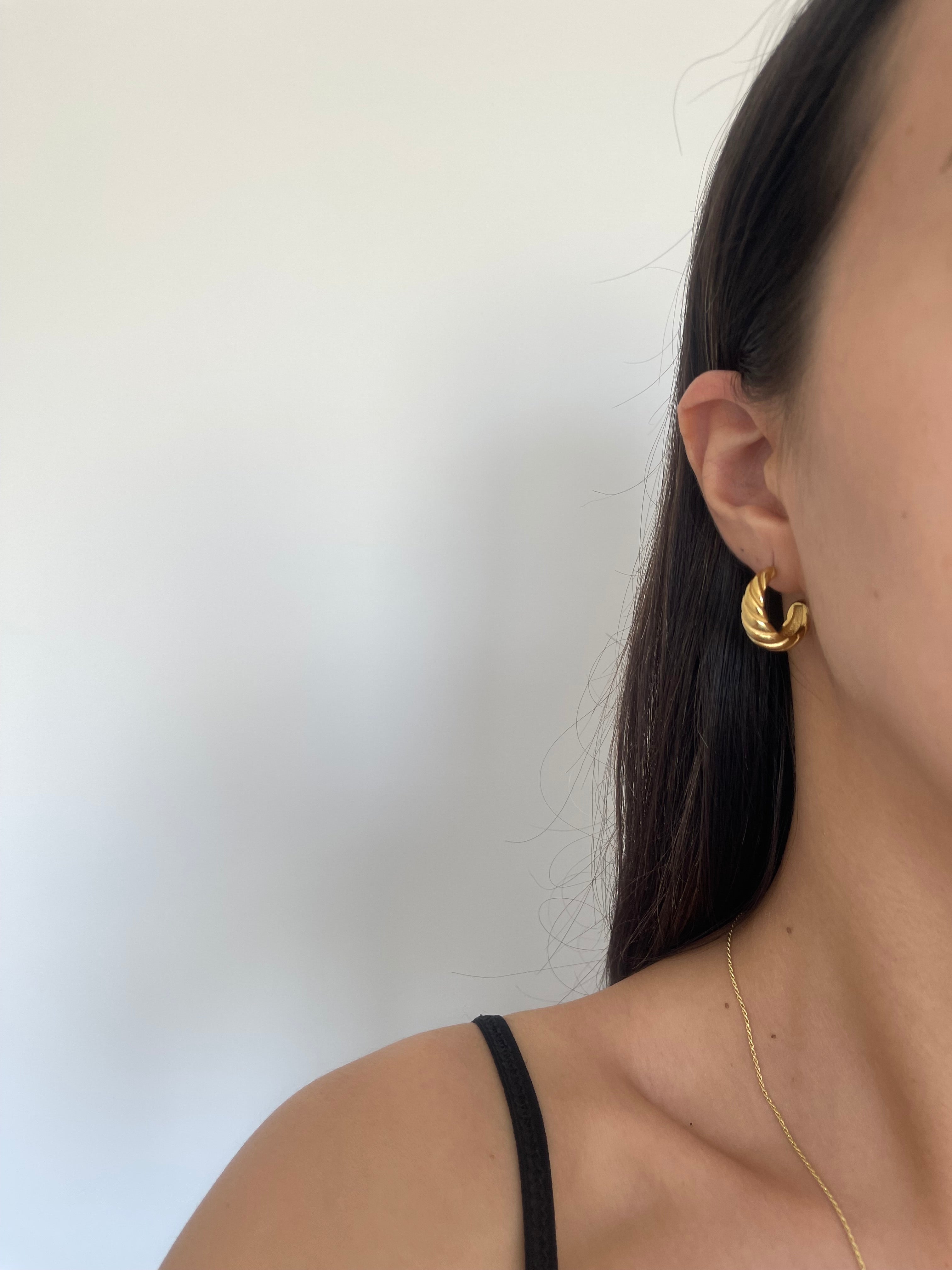 Çelik yarım burma küpe