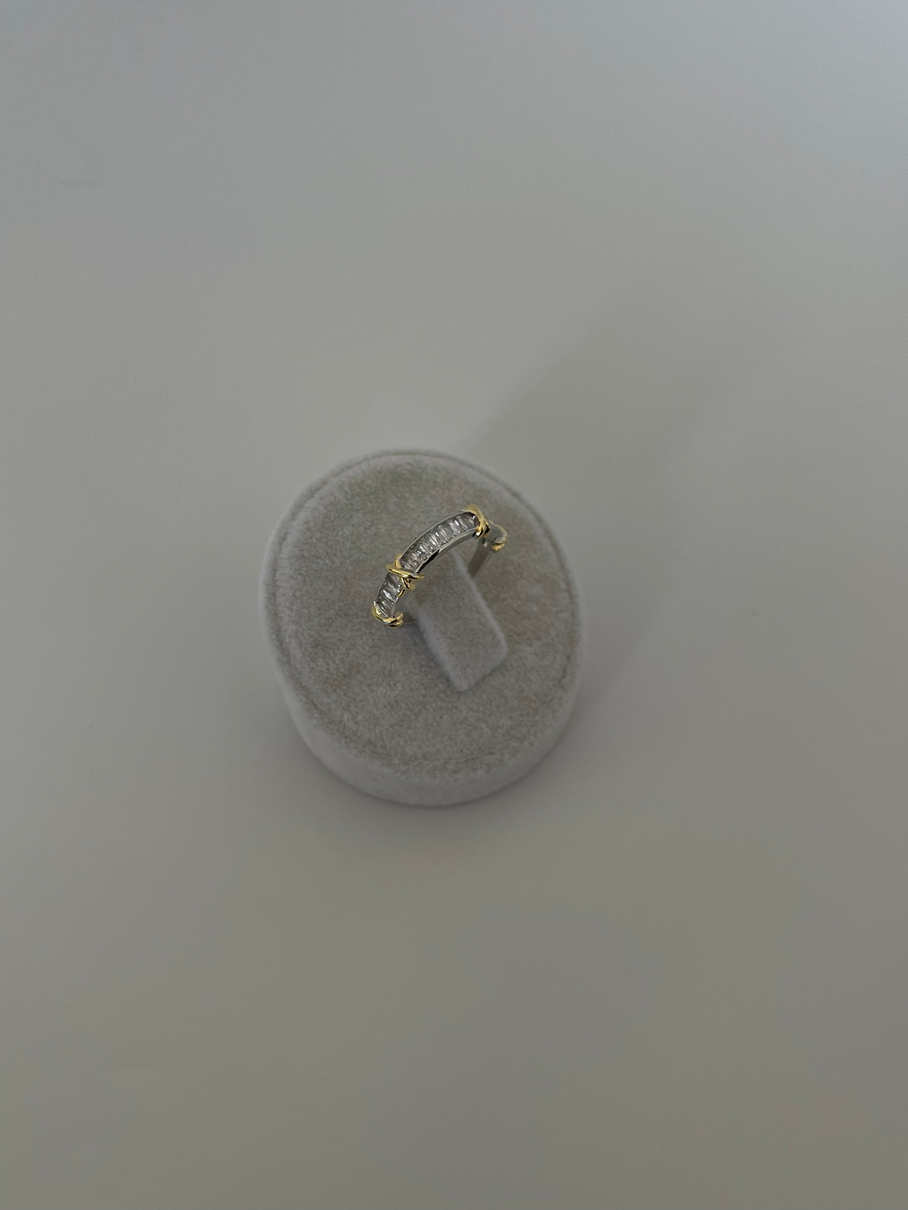 Baget taşlı gold x yüzük