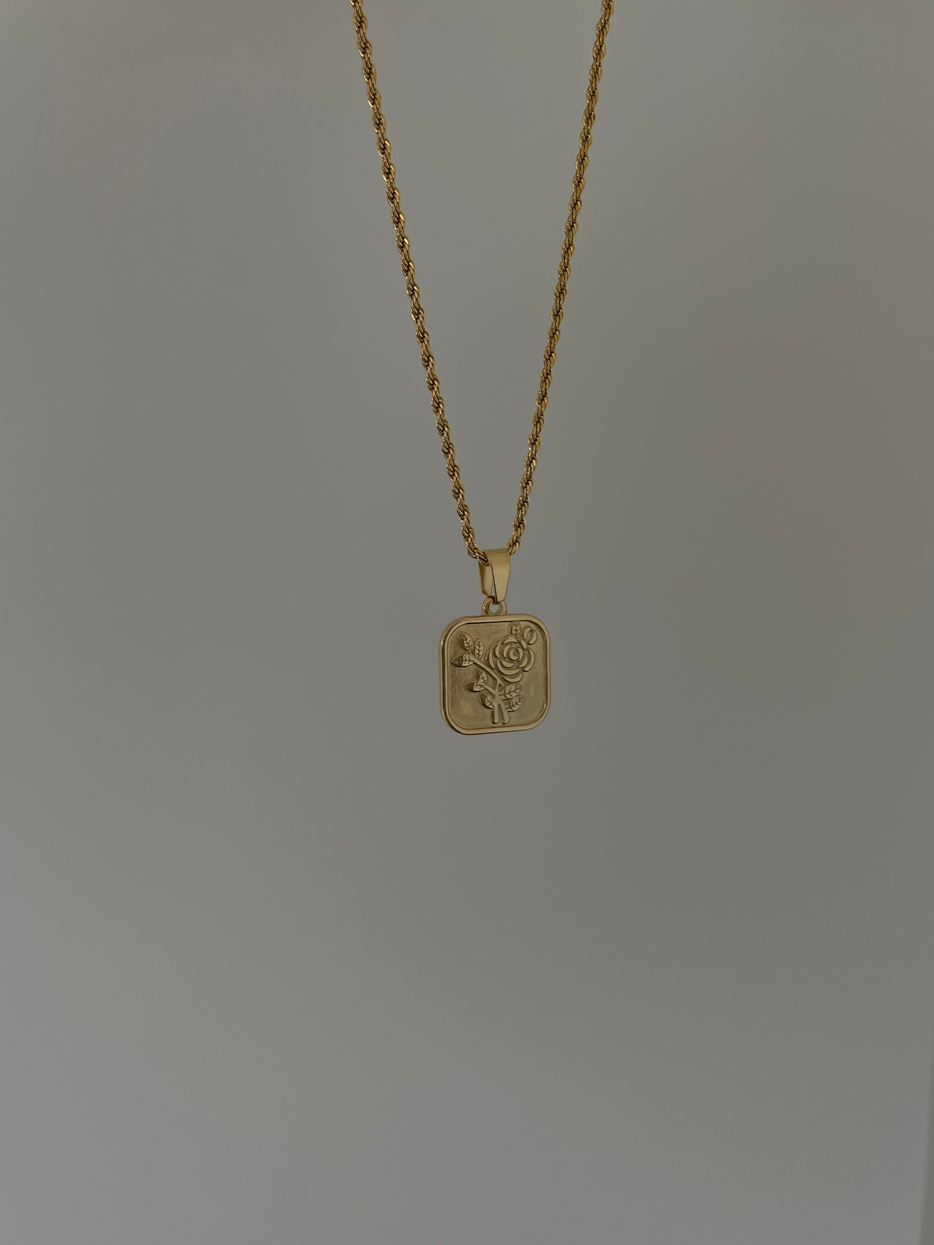 Çelik plaka rose kolye