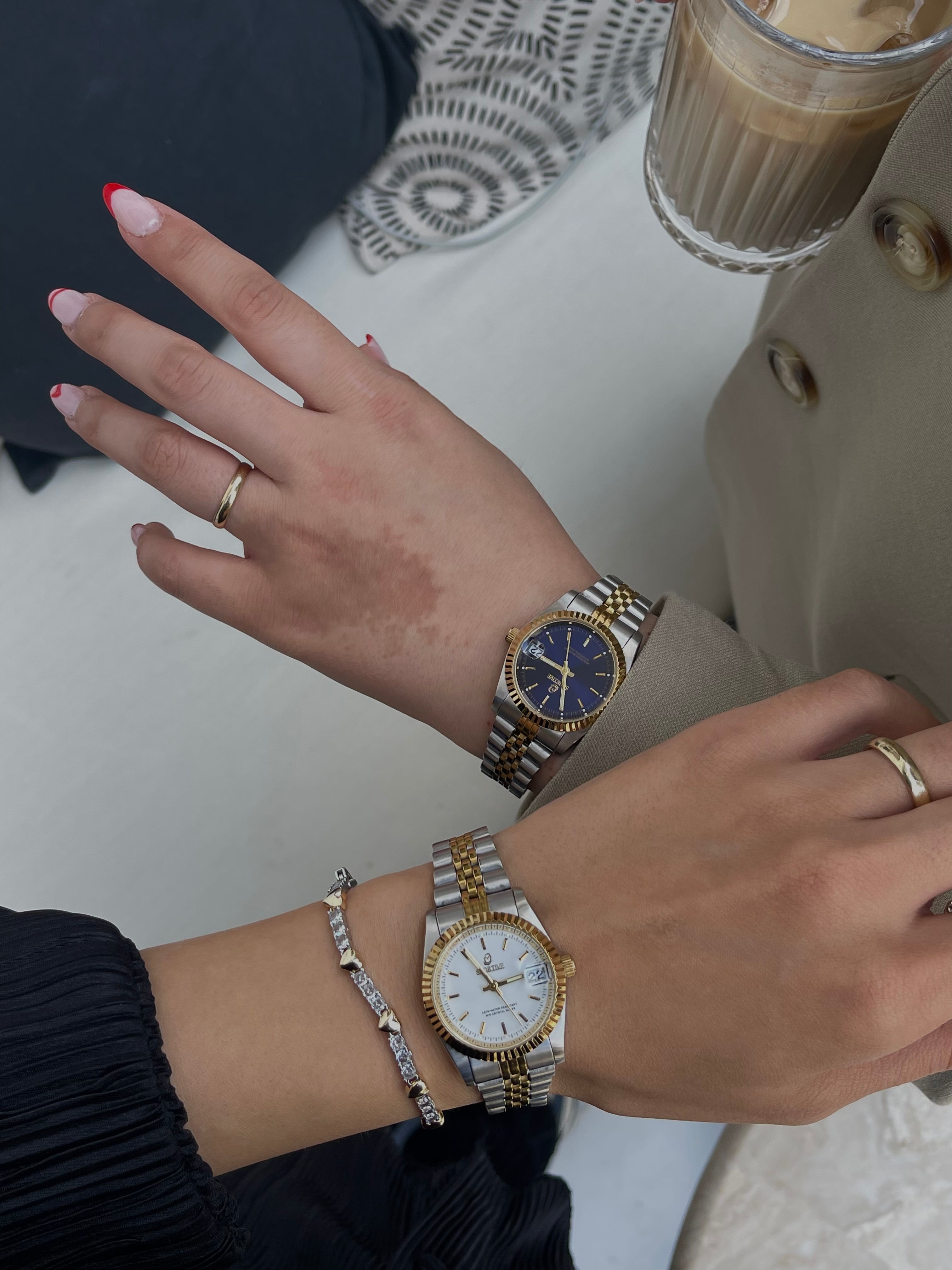 Marka model lacivert kadranlı saat