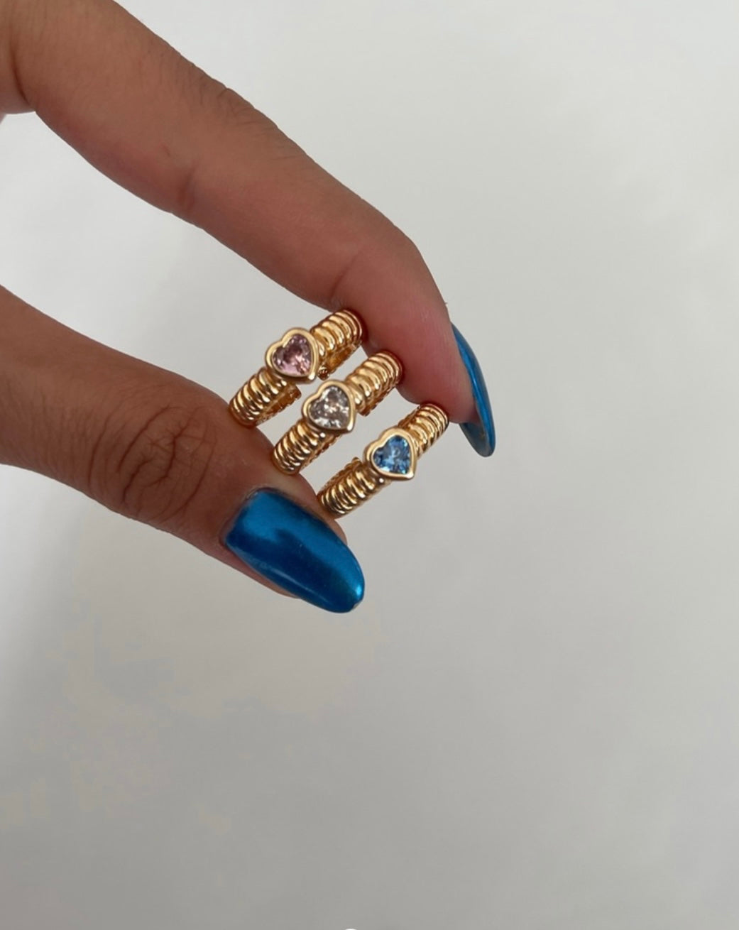 Çizgili kalpli yüzük