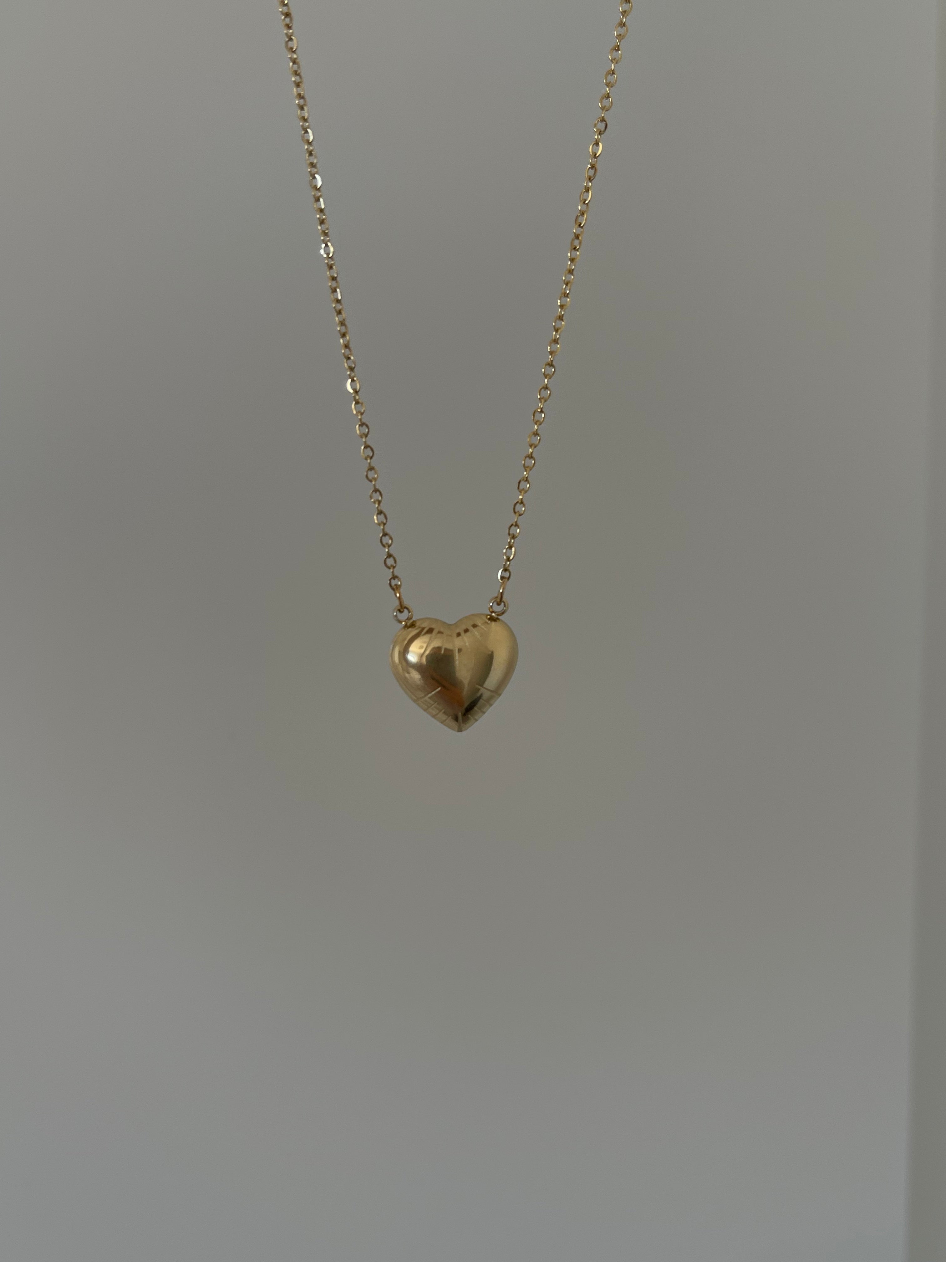 Çelik balon kalp kolye