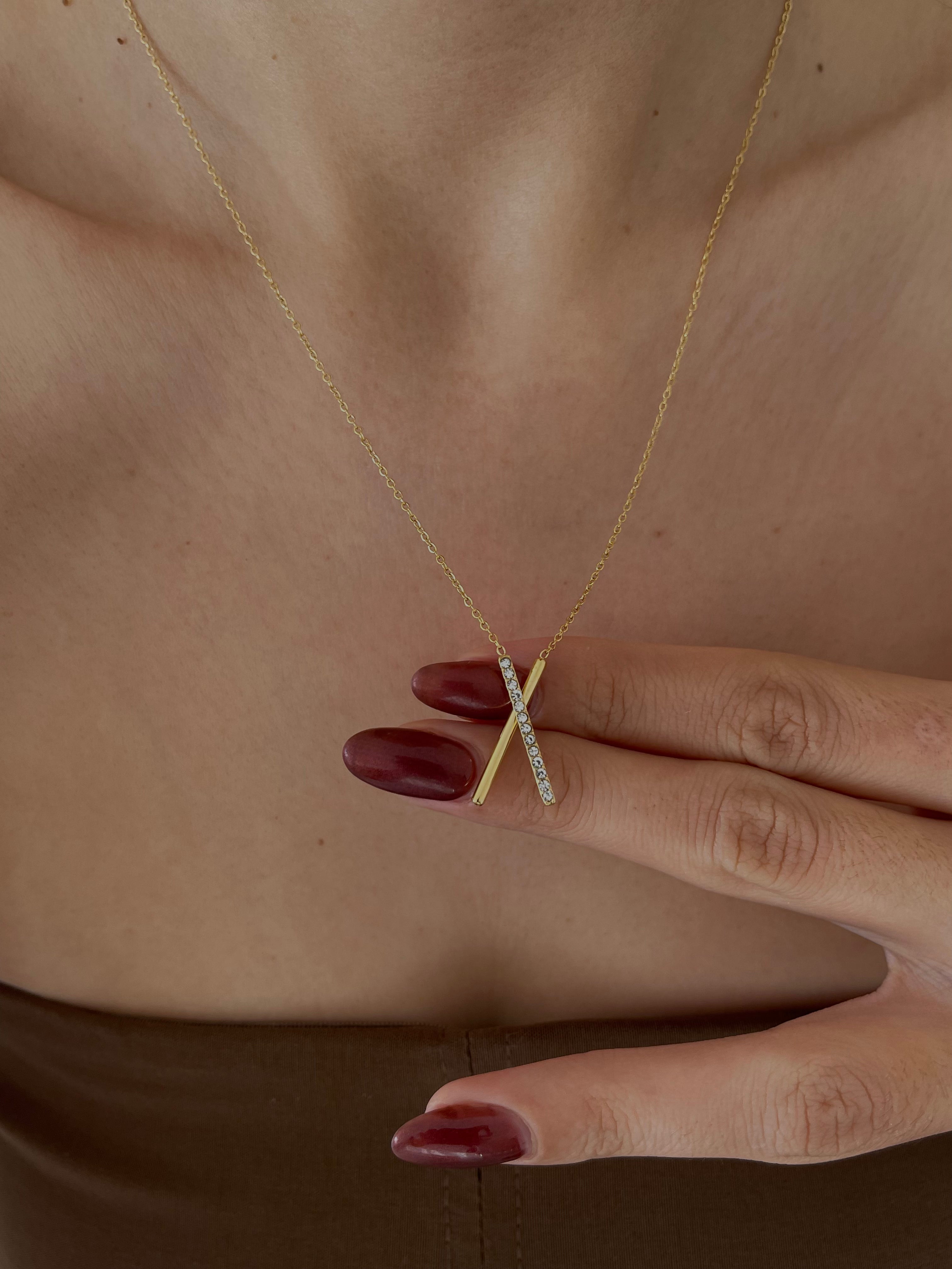 Çelik x basic kolye