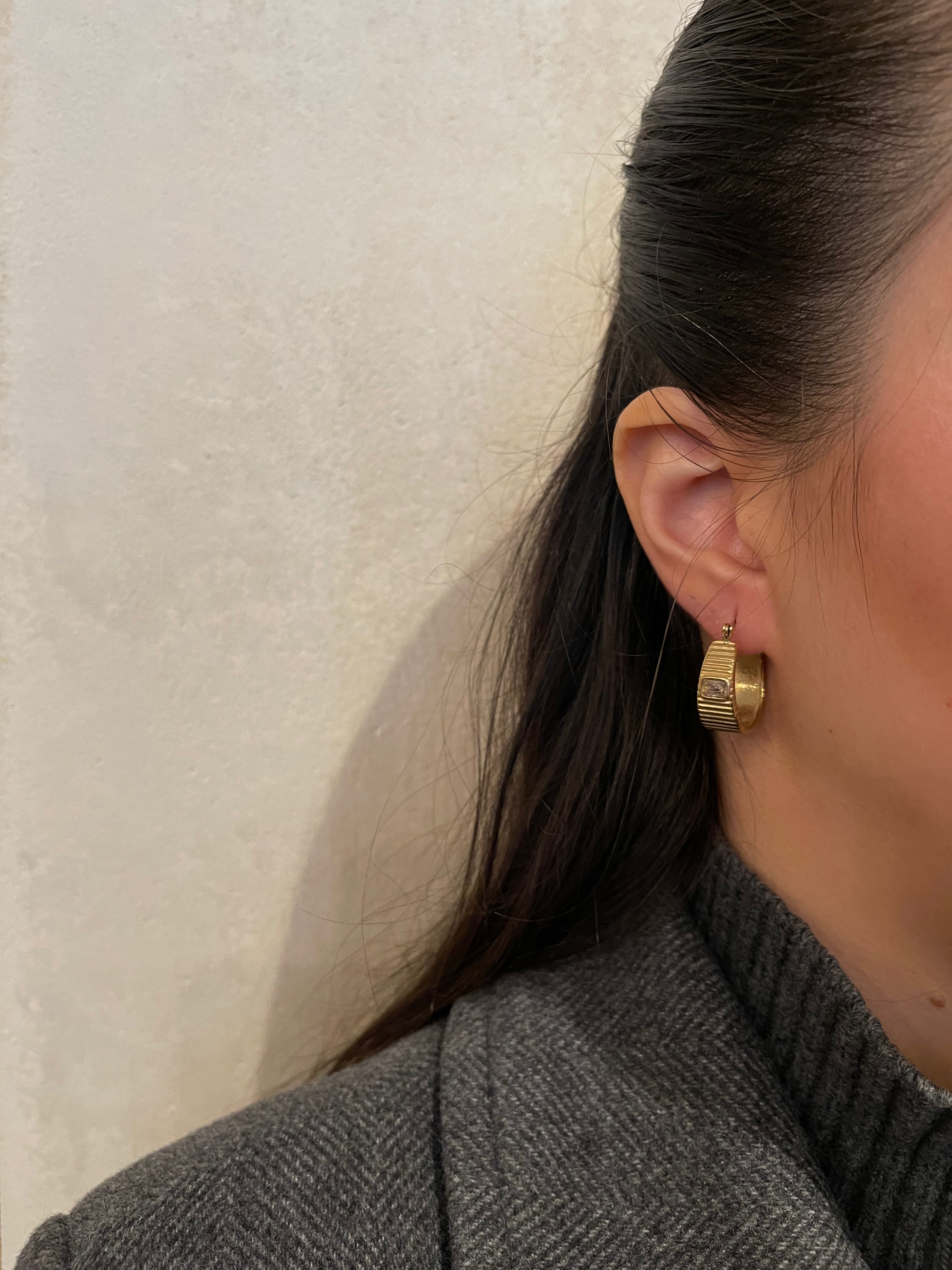 Çelik taş casual küpe