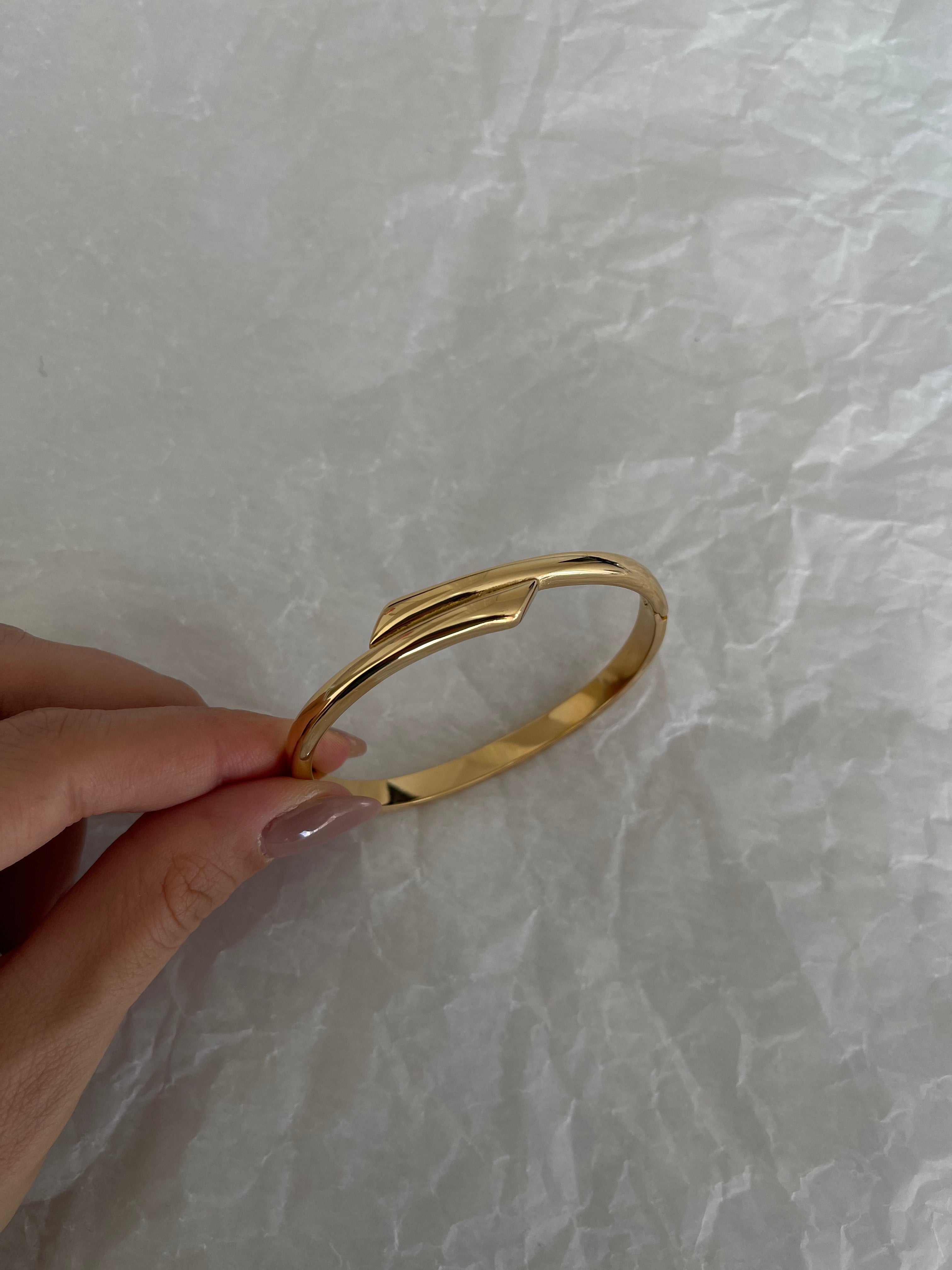 Çelik casual kelepçe